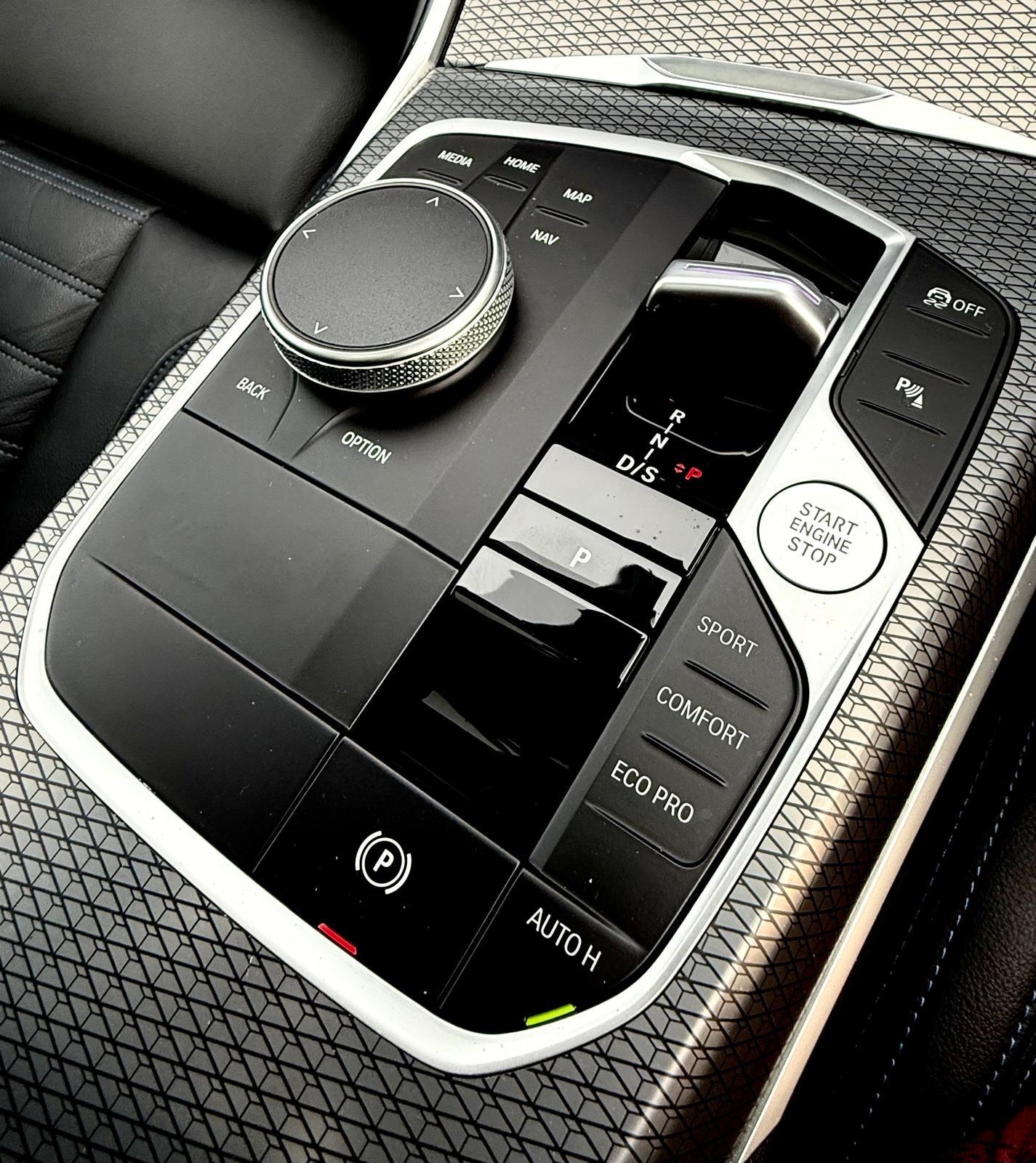 BMW 3 Series view 38