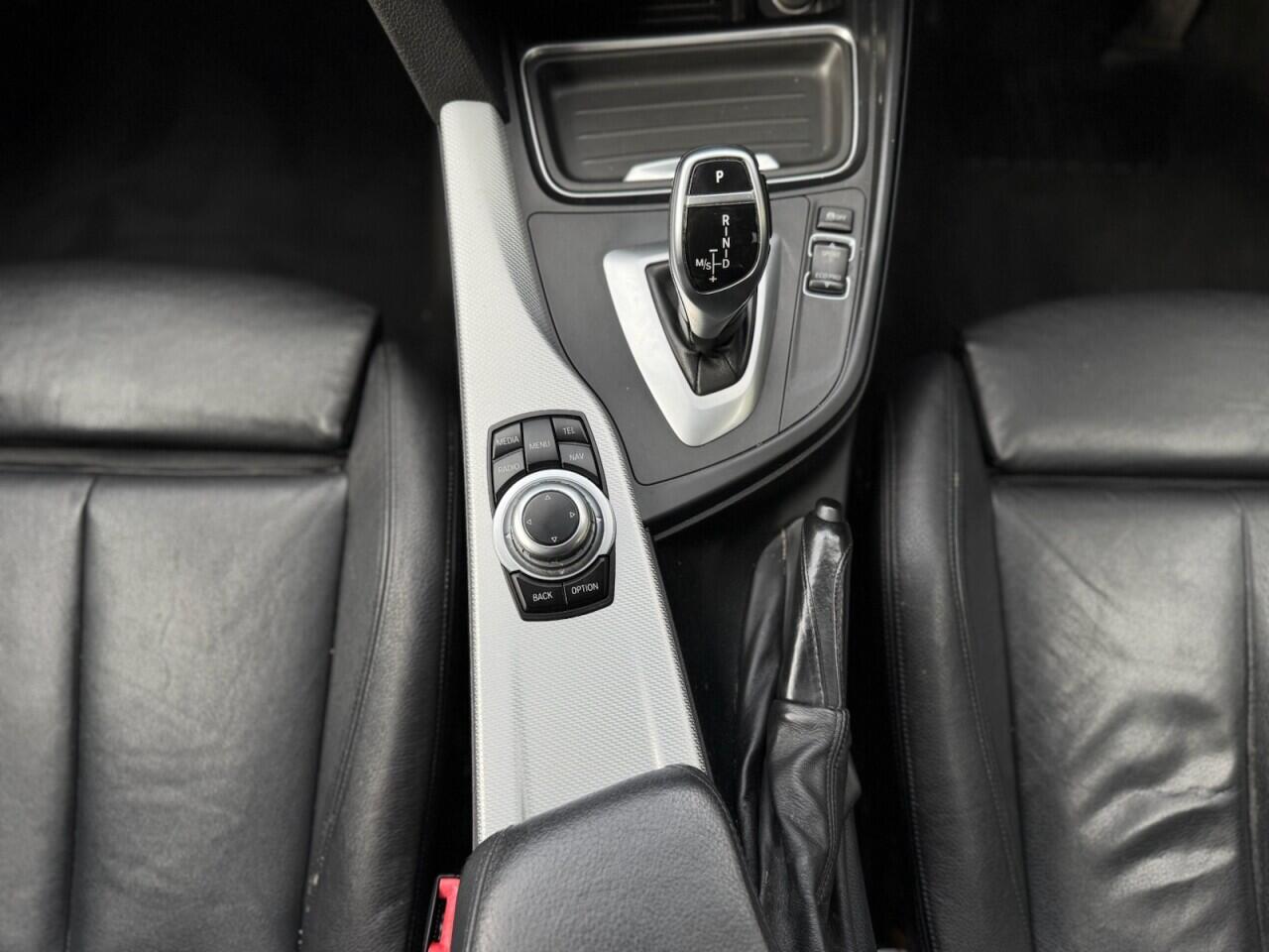 BMW 3 Series view 10