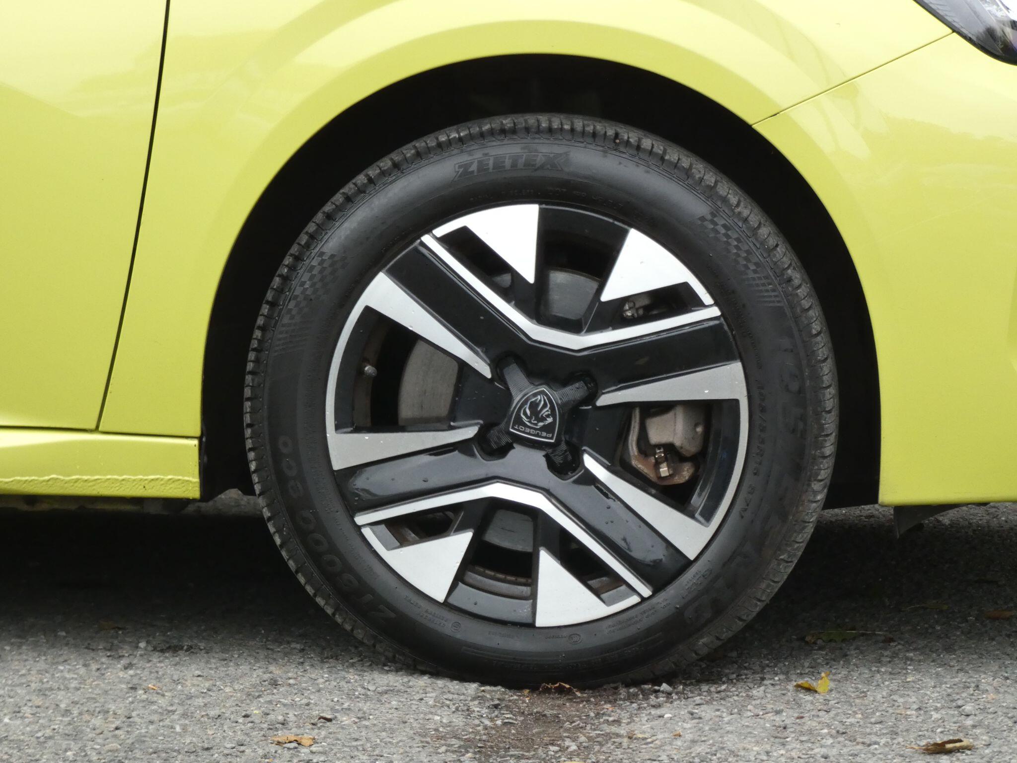 Peugeot E-208 view 32