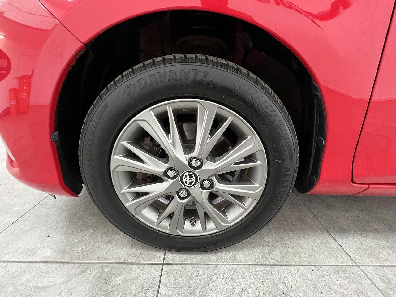 Toyota Yaris view 18