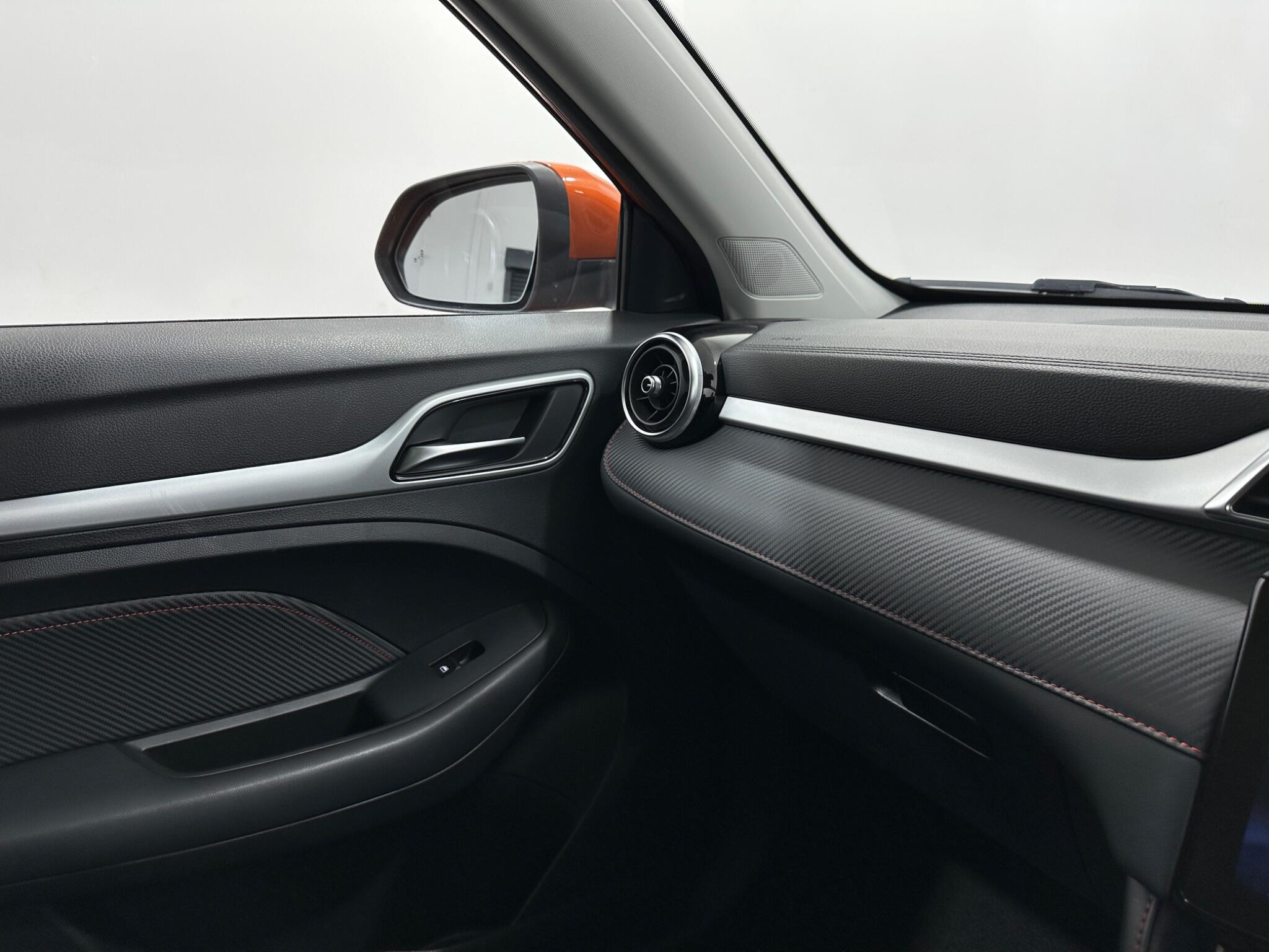MG ZS view 26