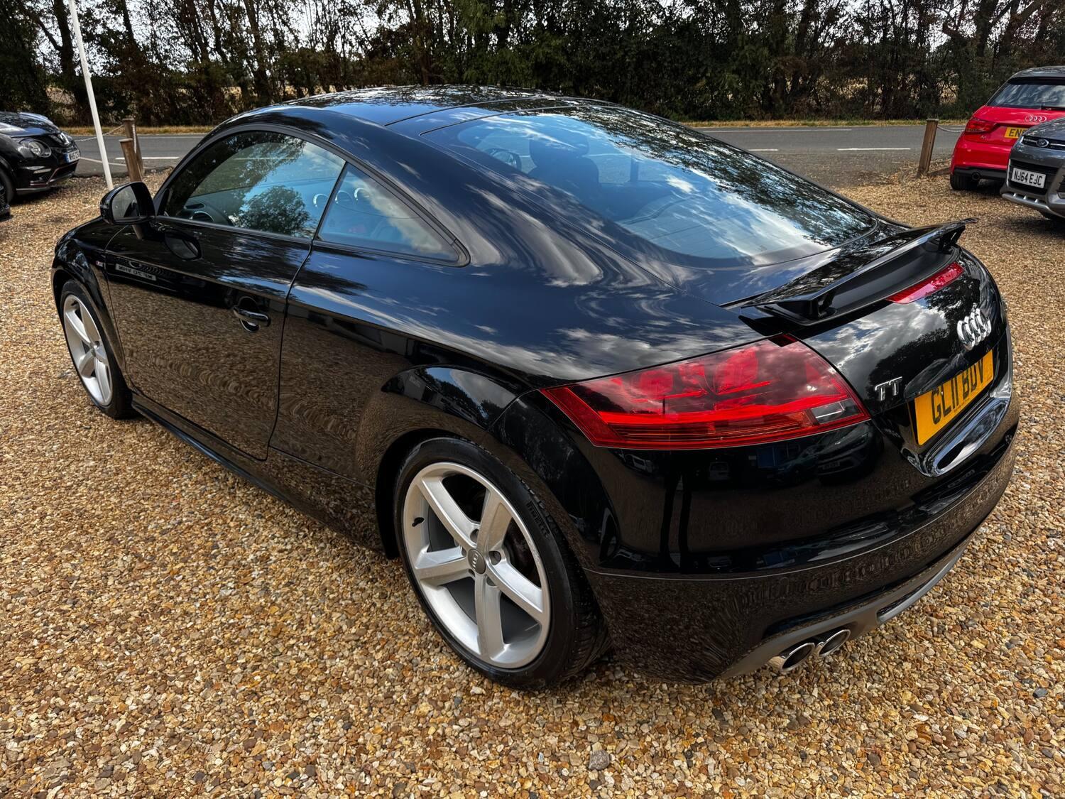 Audi TT view 6