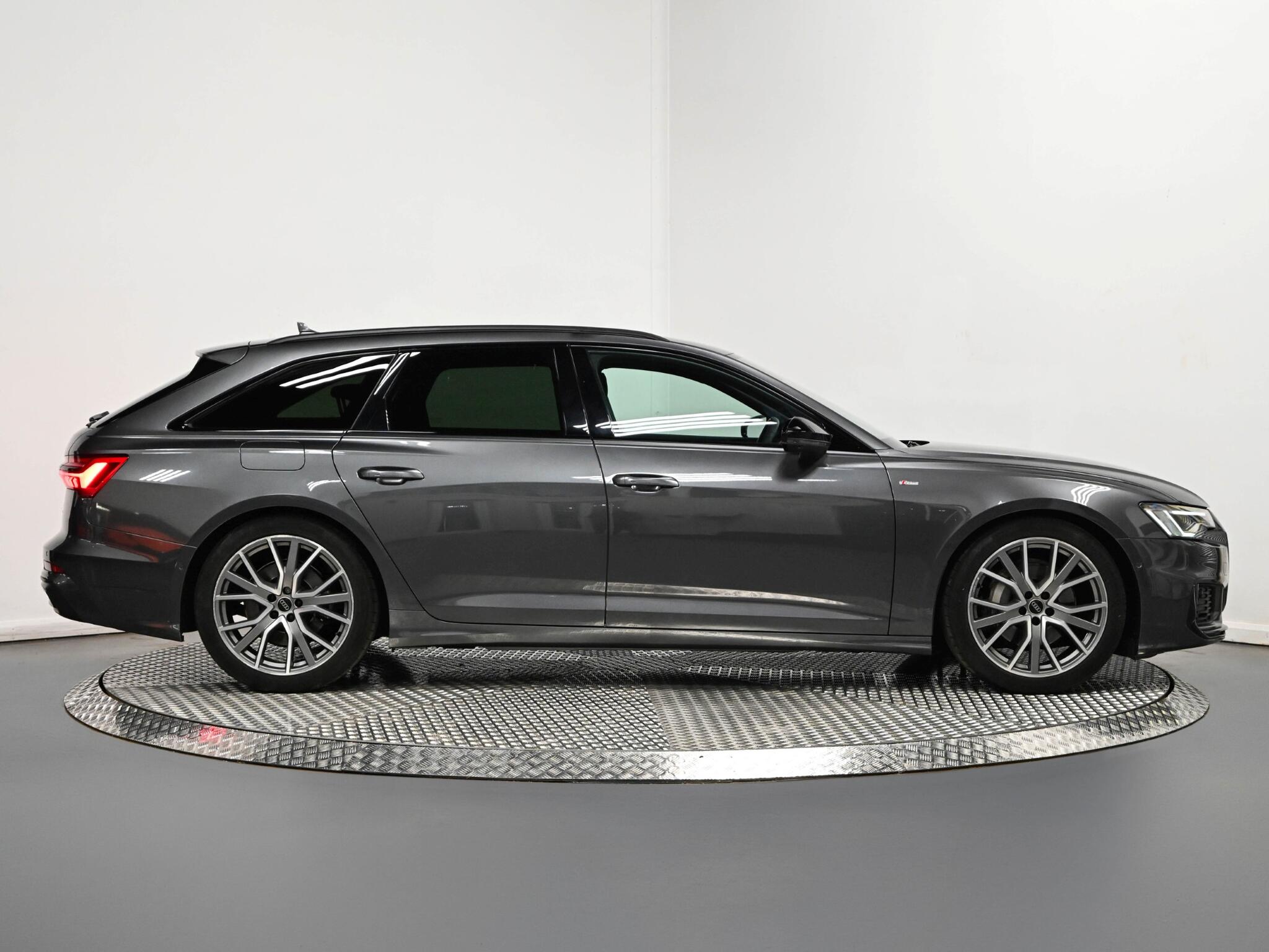 Audi A6 view 23
