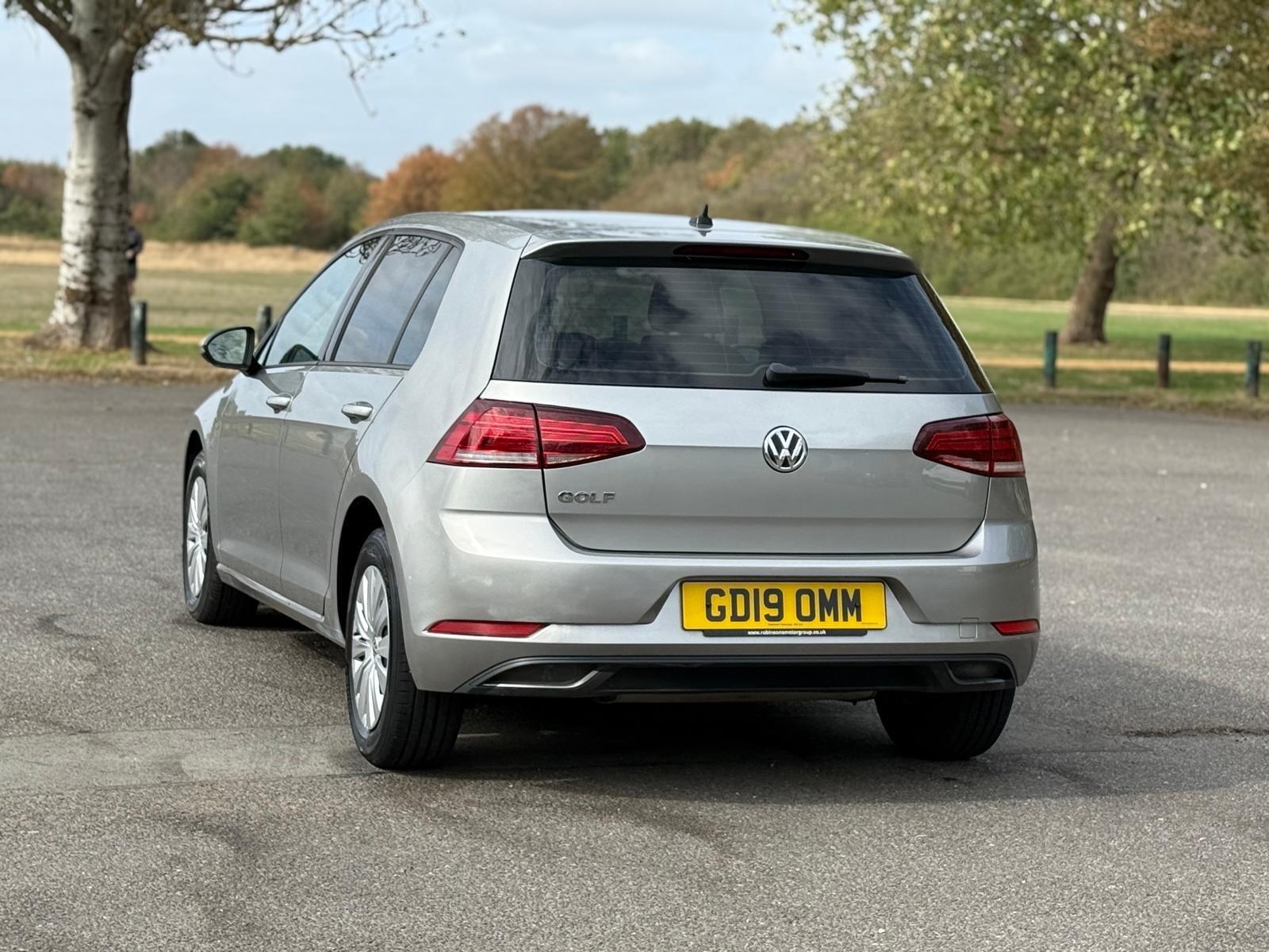Volkswagen Golf view 16