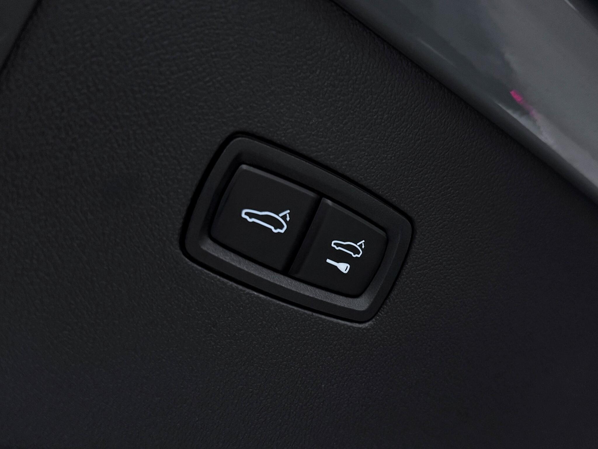 Porsche Cayenne view 14