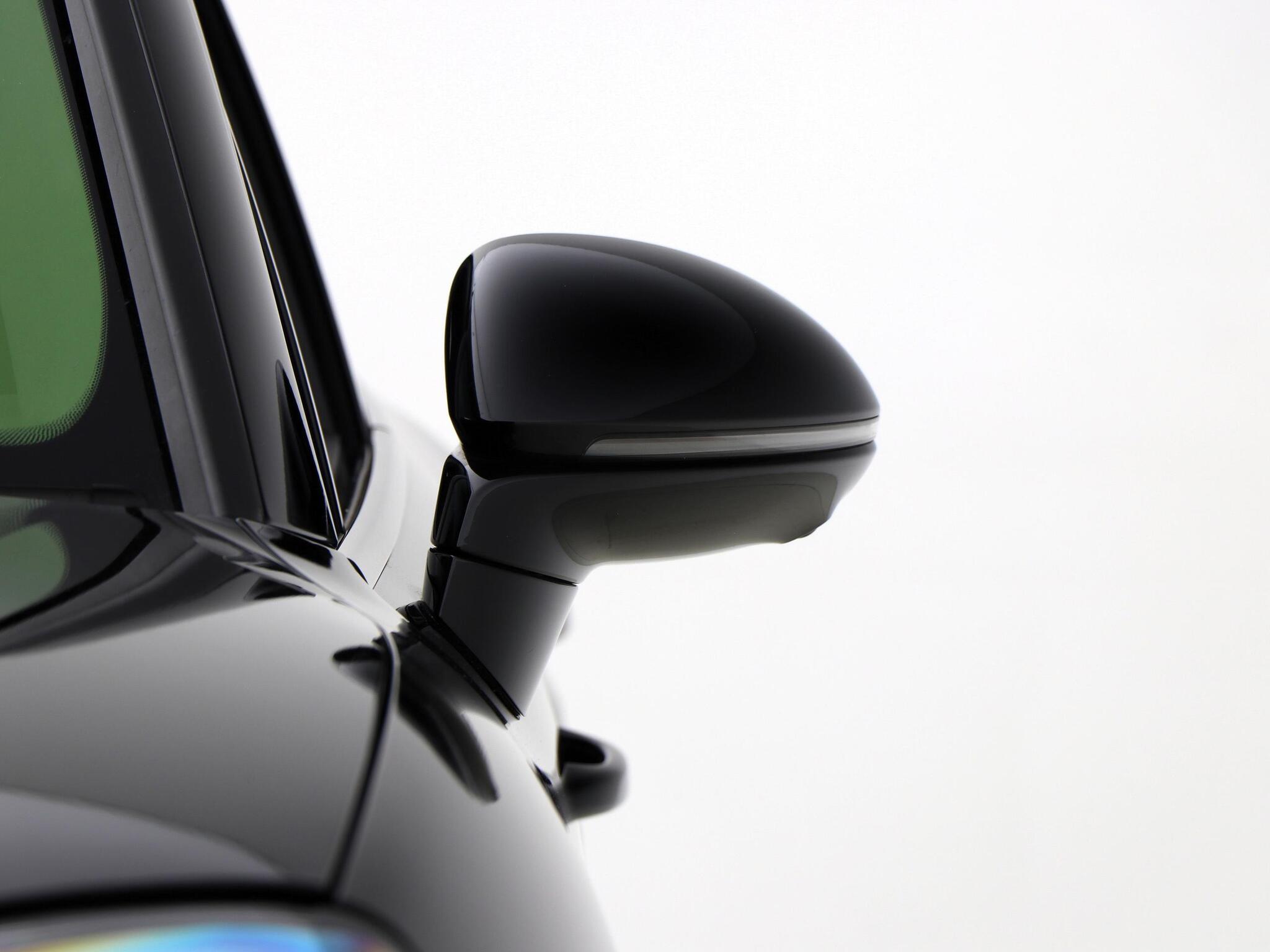 Porsche Cayenne view 16