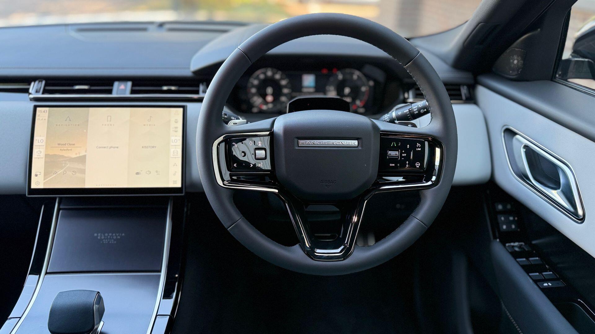 Land Rover Range Rover Velar view 12
