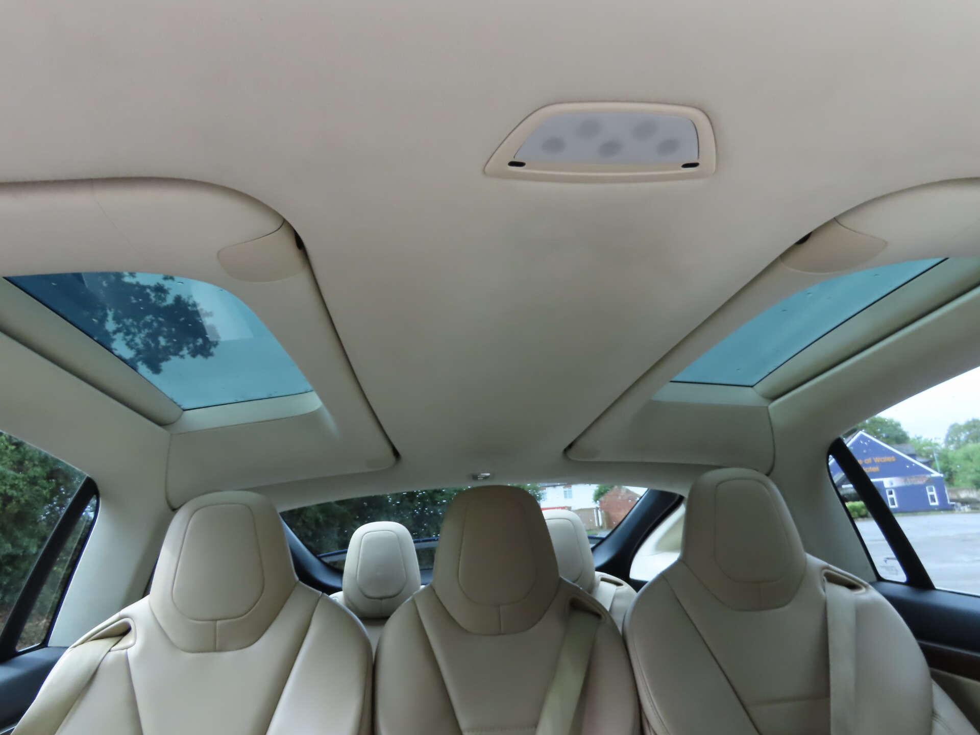 Tesla Model X view 14