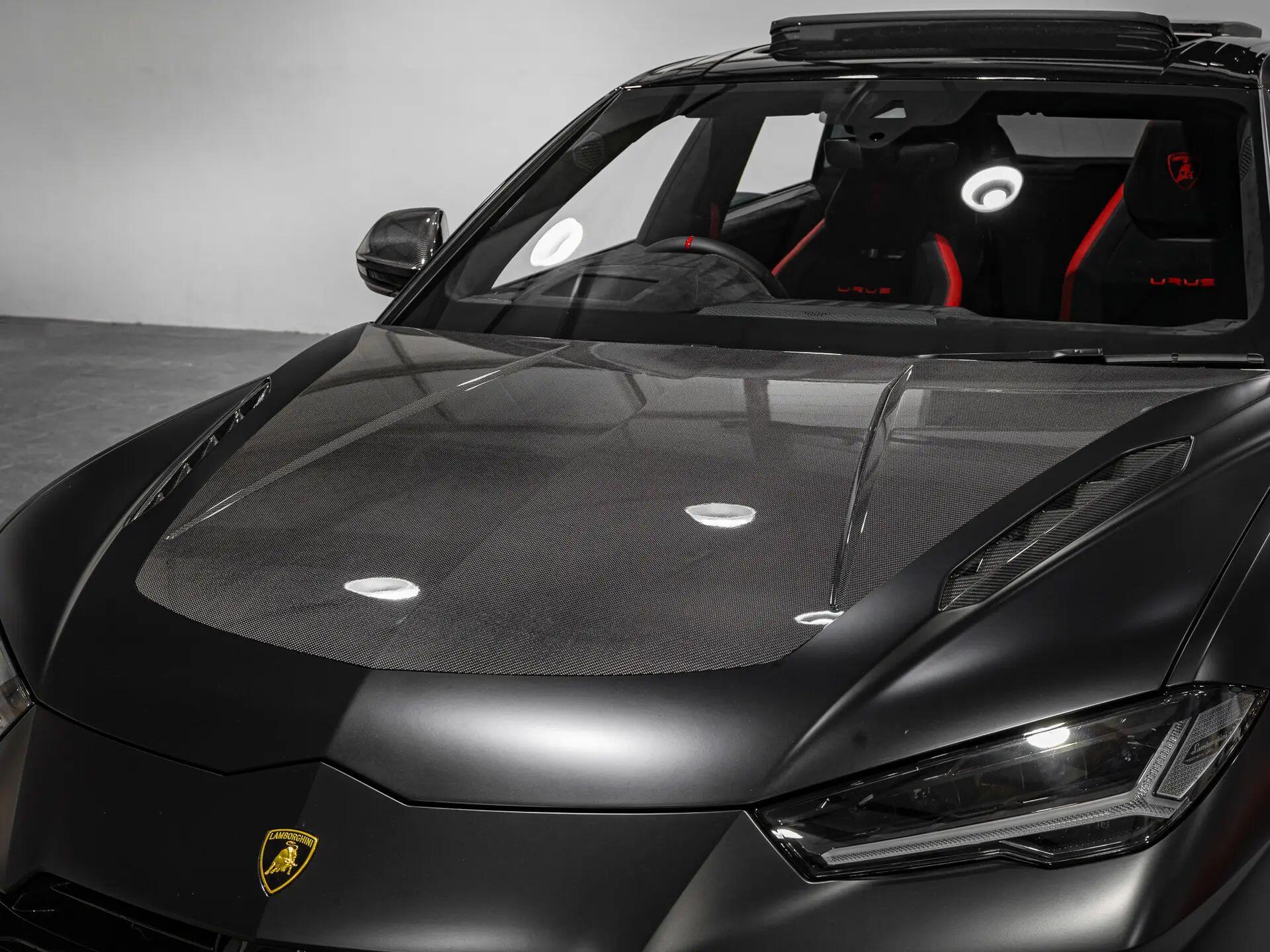 Lamborghini Urus view 13