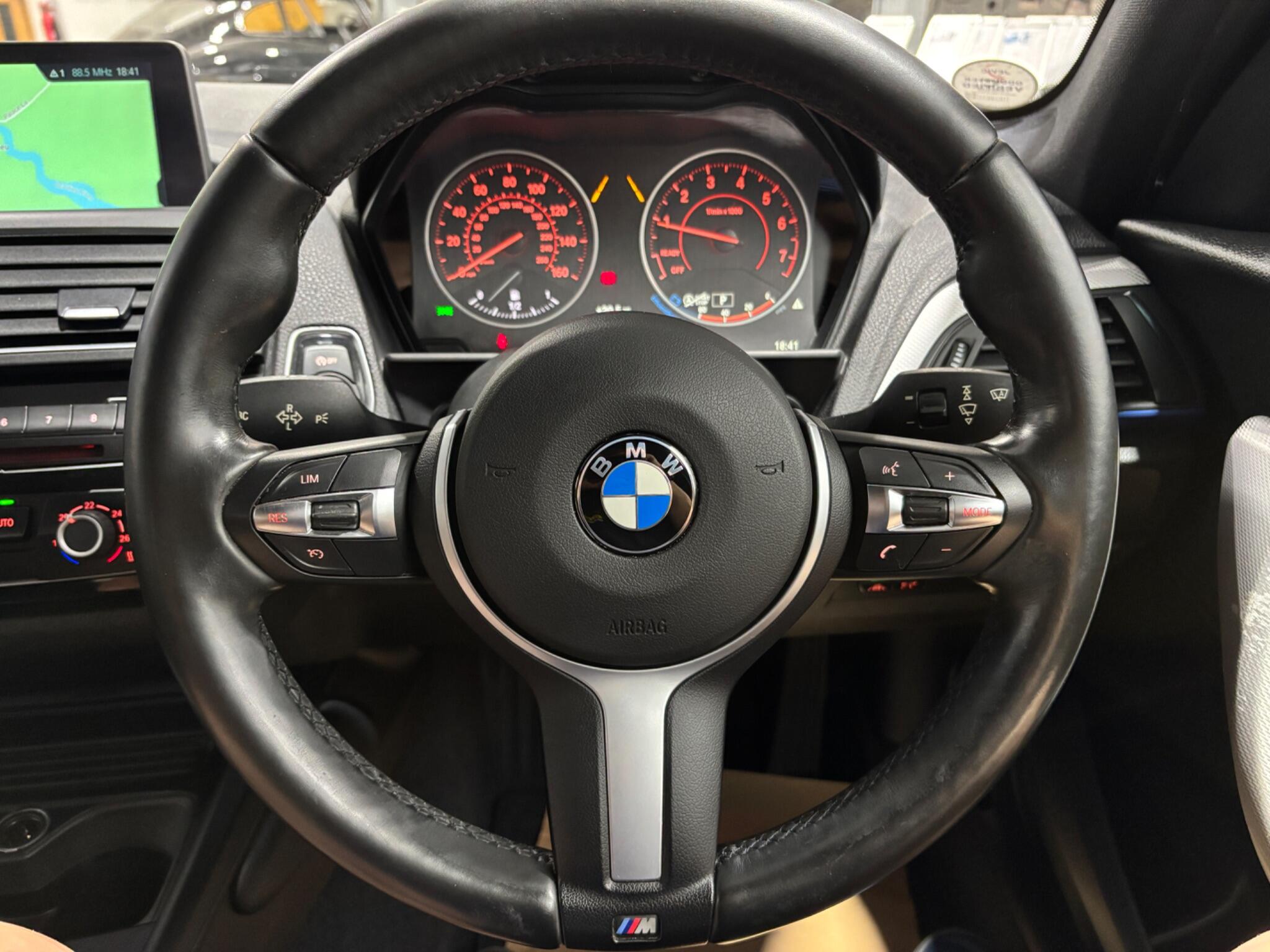 BMW 1 Series view 33