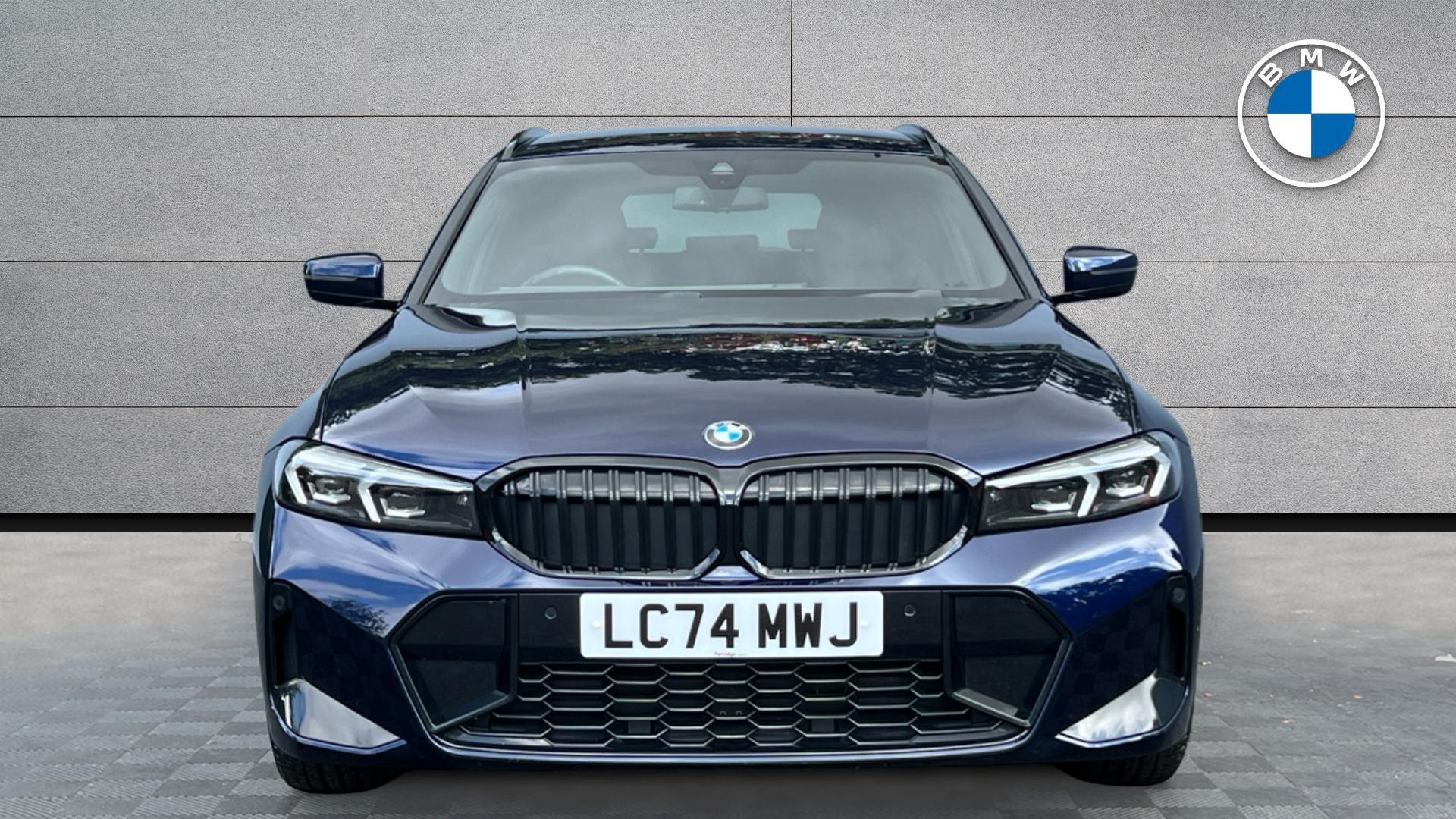 BMW 3 Series view 16