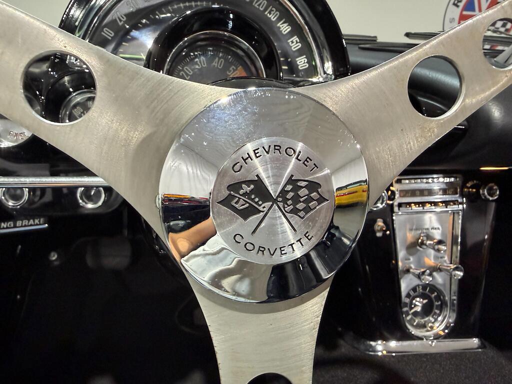 Chevrolet Corvette view 45