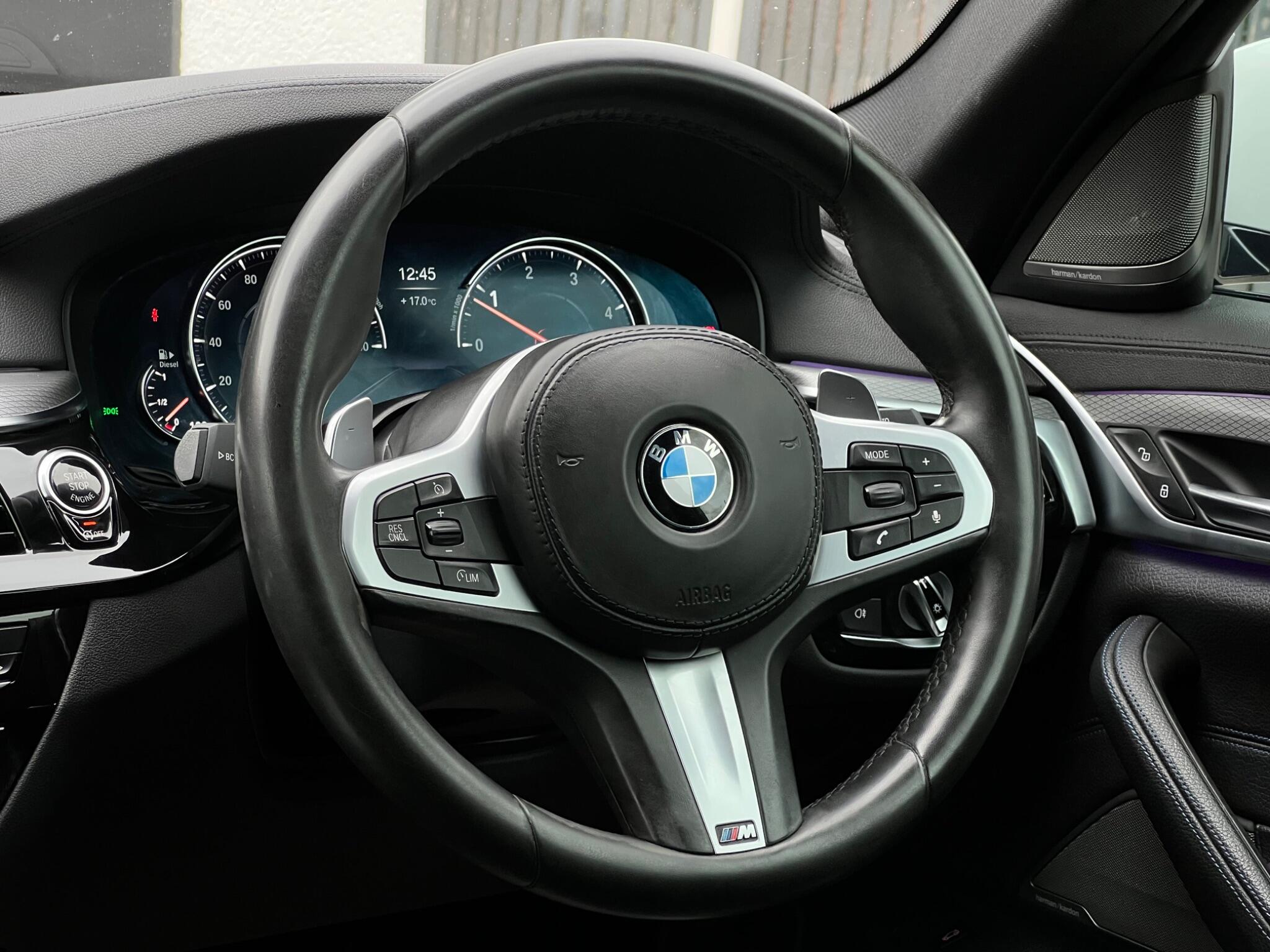 BMW 5 Series view 37