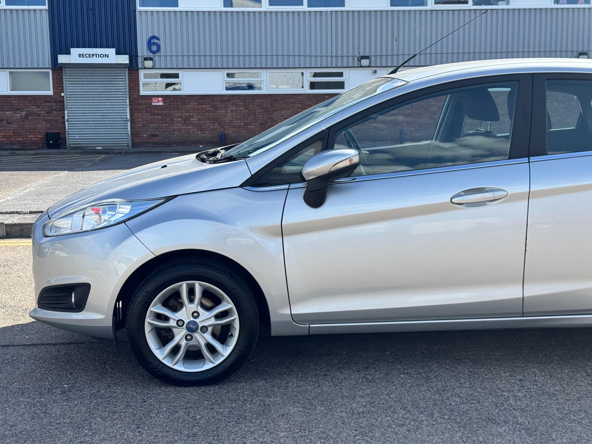 Ford Fiesta view 9