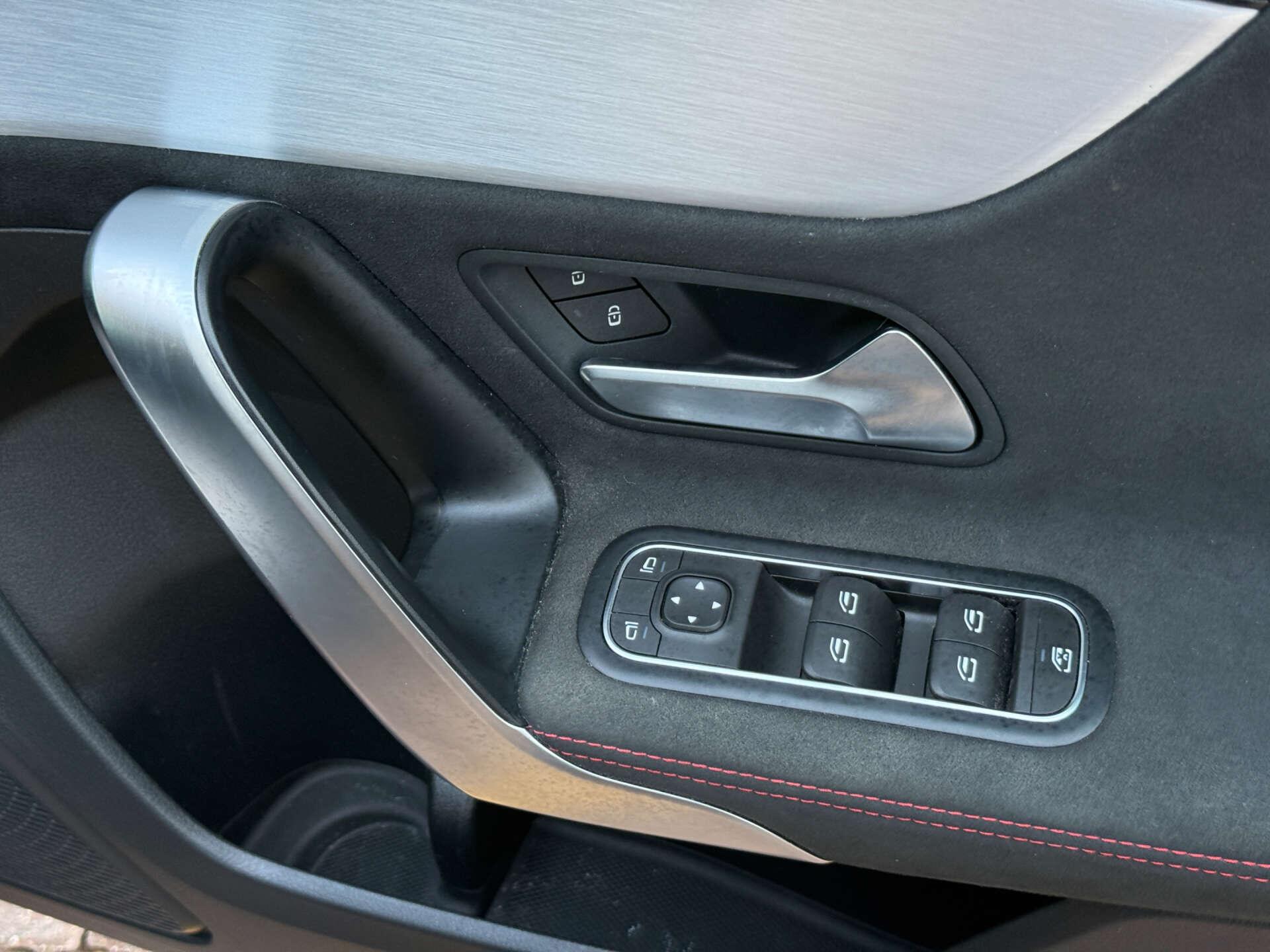 Mercedes-Benz A-Class view 17