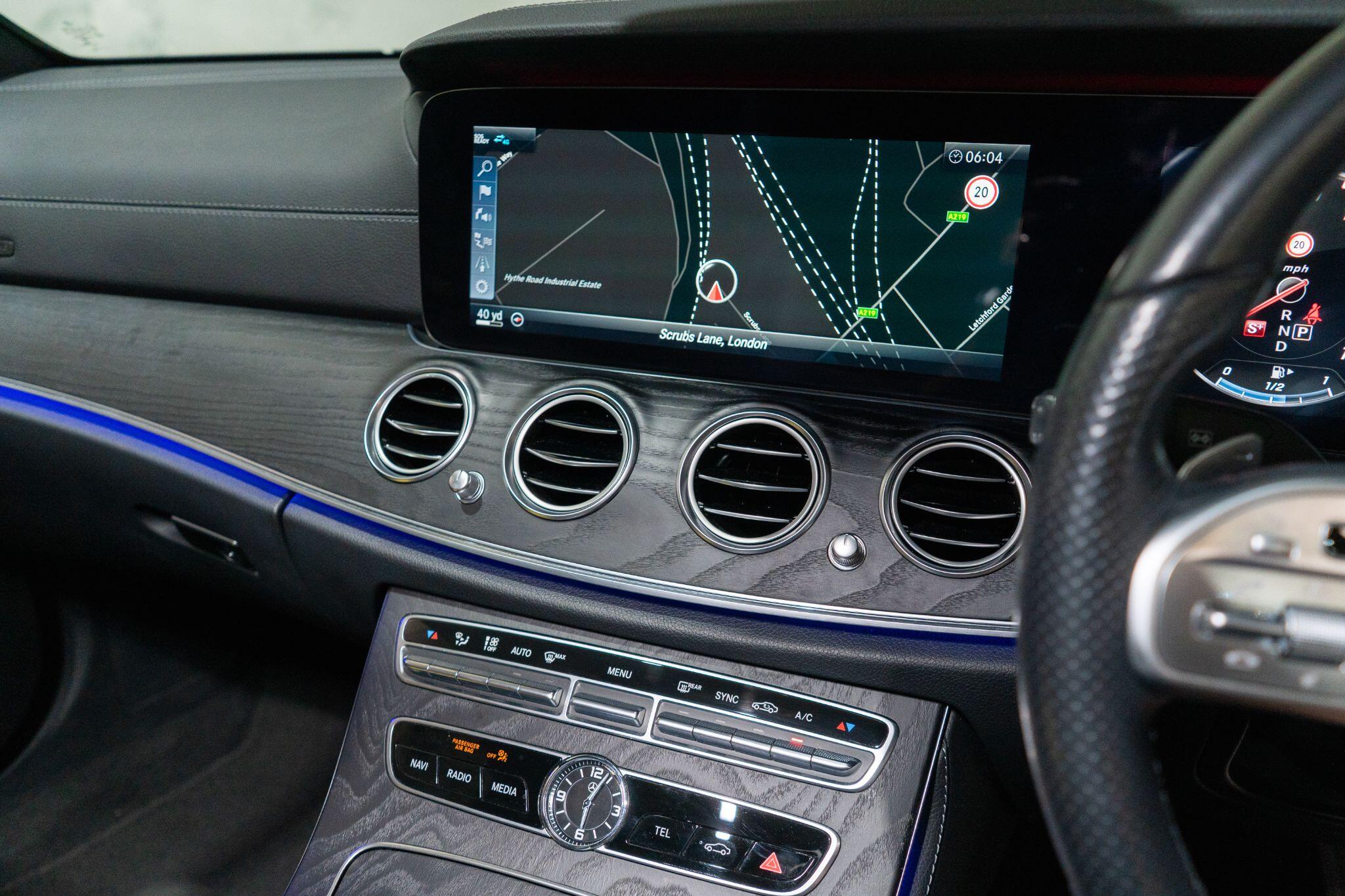 Mercedes-Benz E-Class view 19