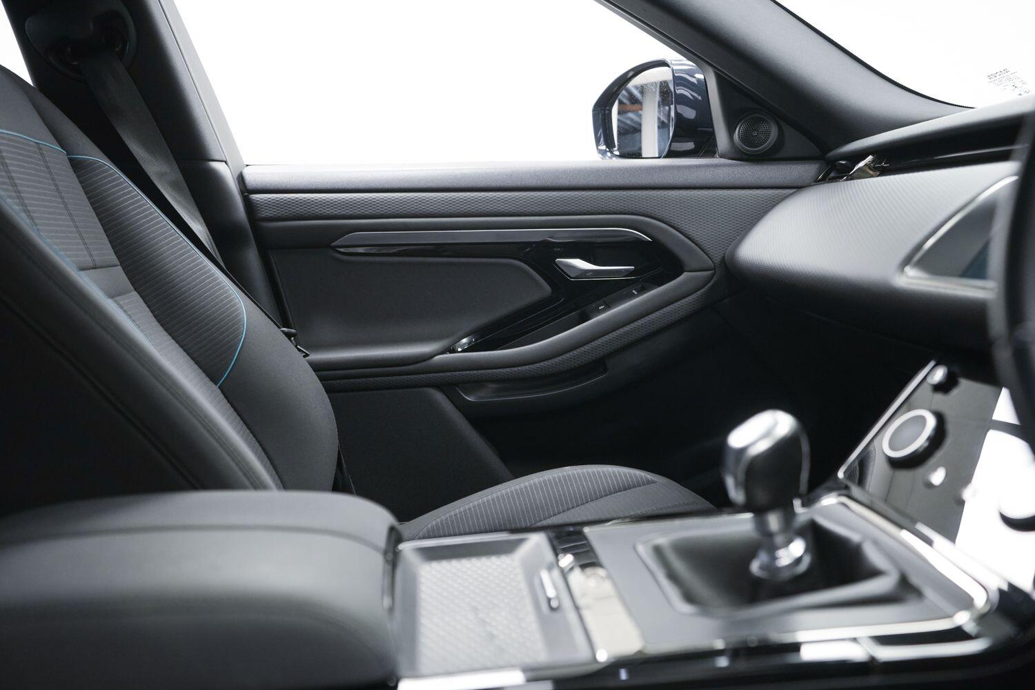 Land Rover Range Rover Evoque view 18
