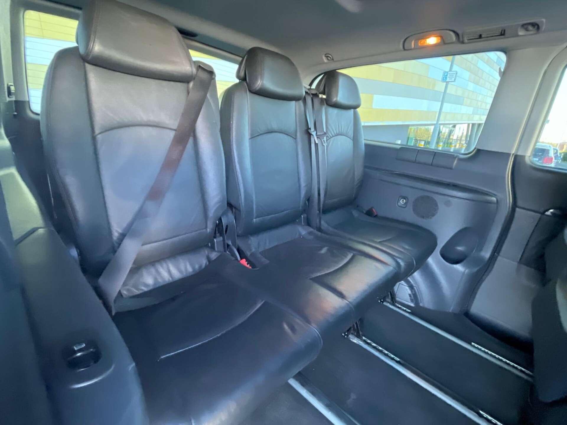 Mercedes-Benz Viano view 36