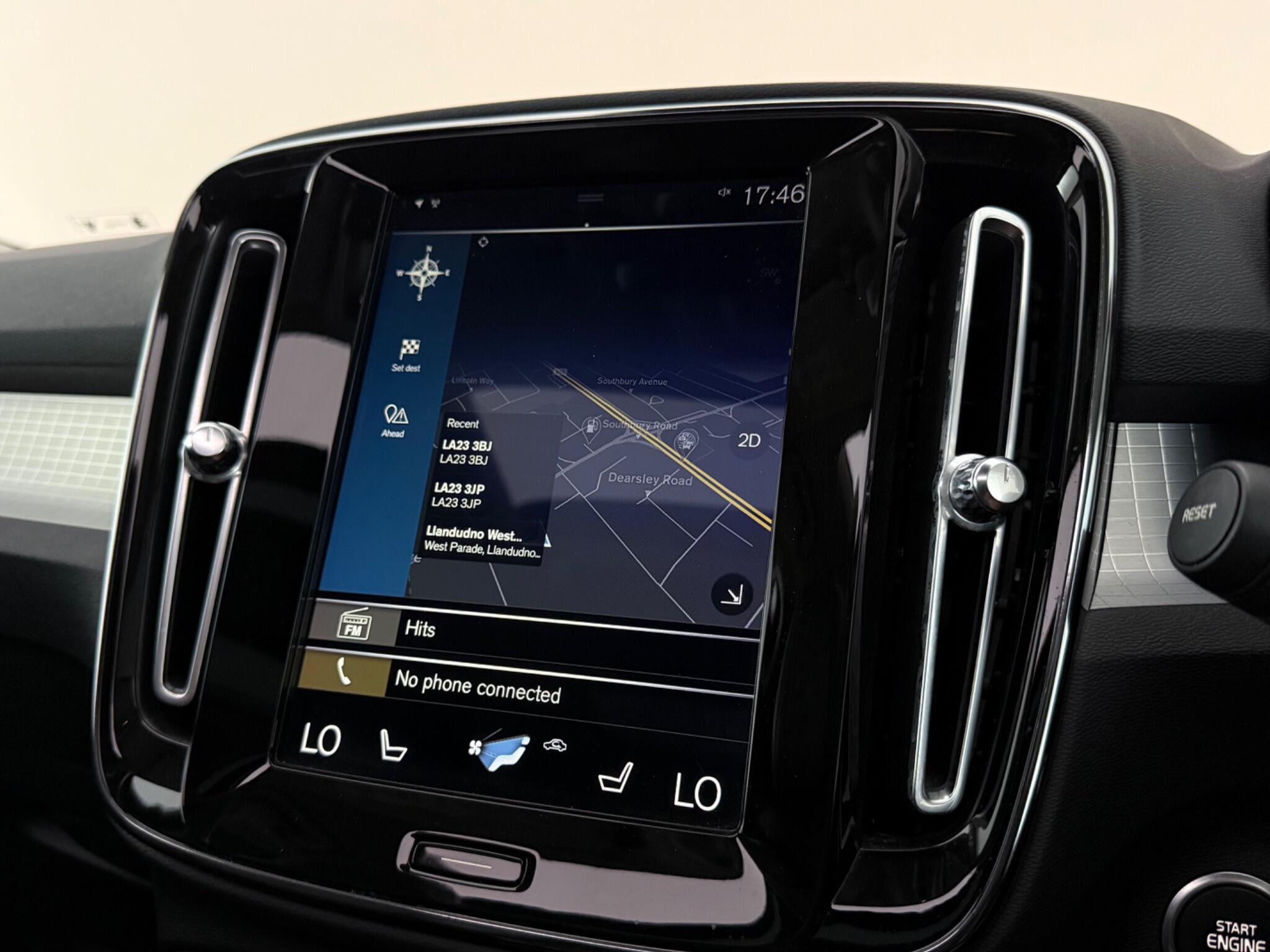 Volvo XC40 view 26