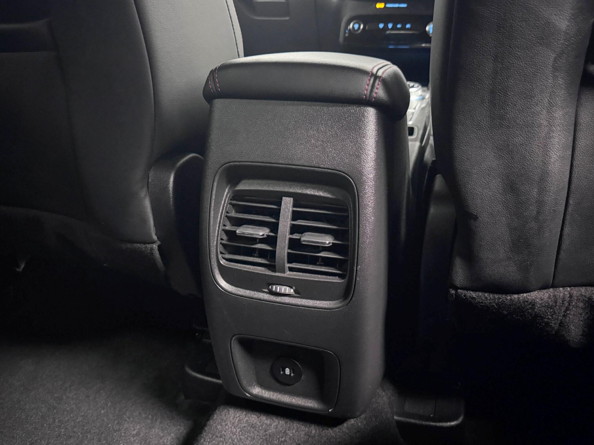 Ford Kuga view 13