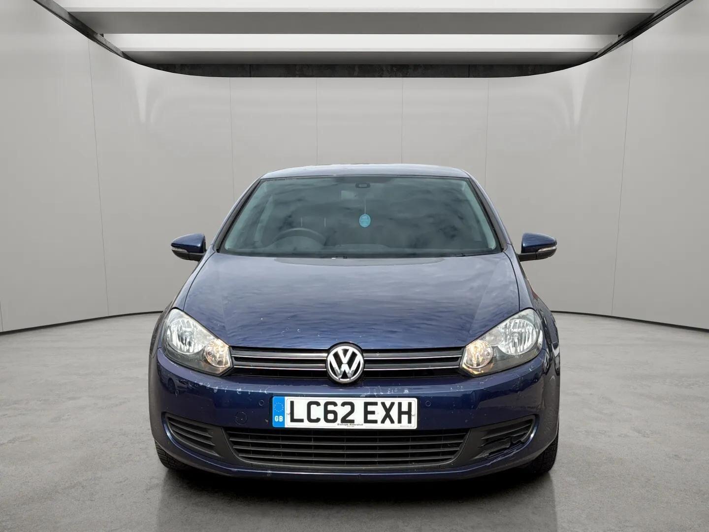 Volkswagen Golf view 2