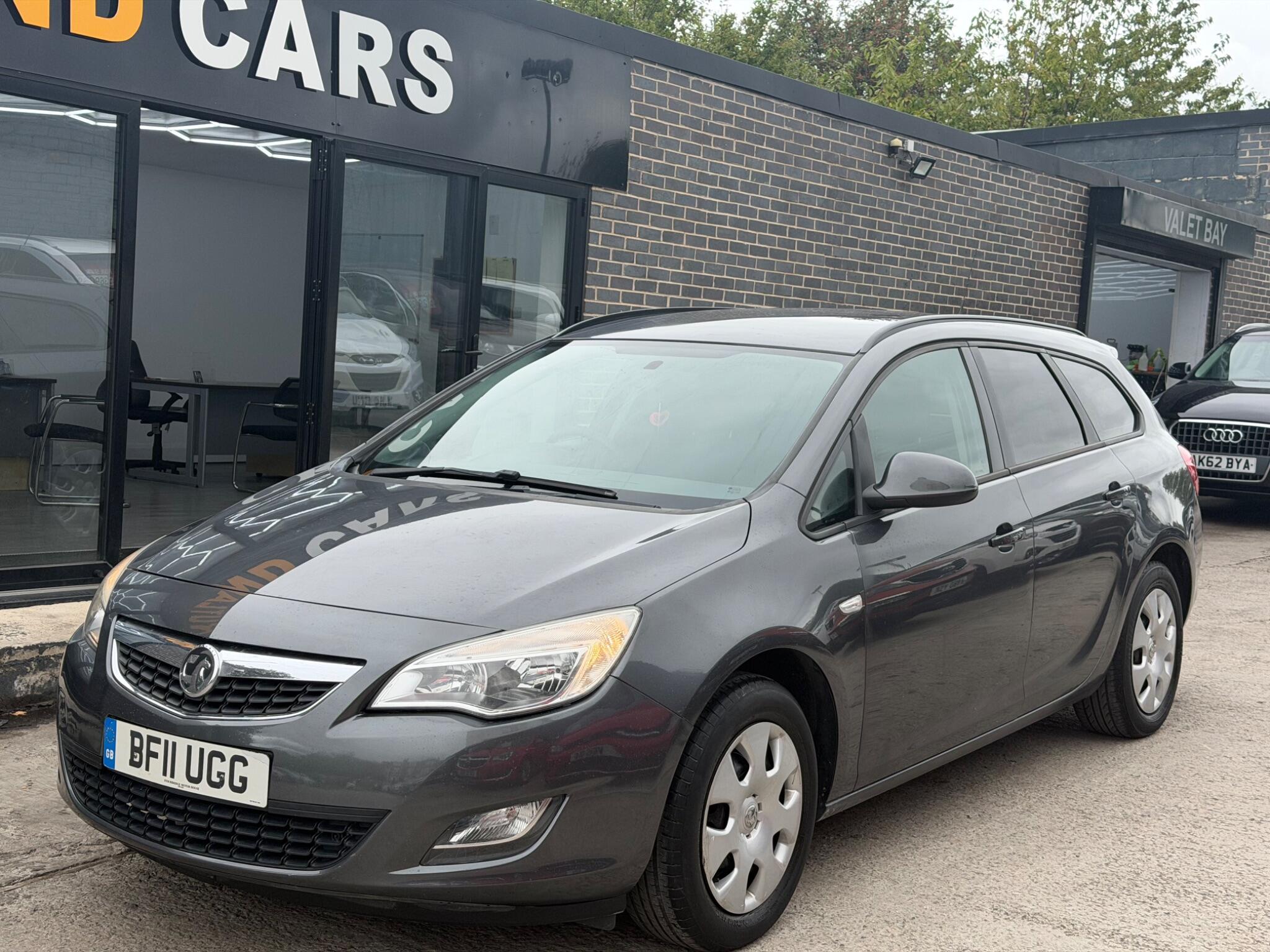 Vauxhall Astra view 7