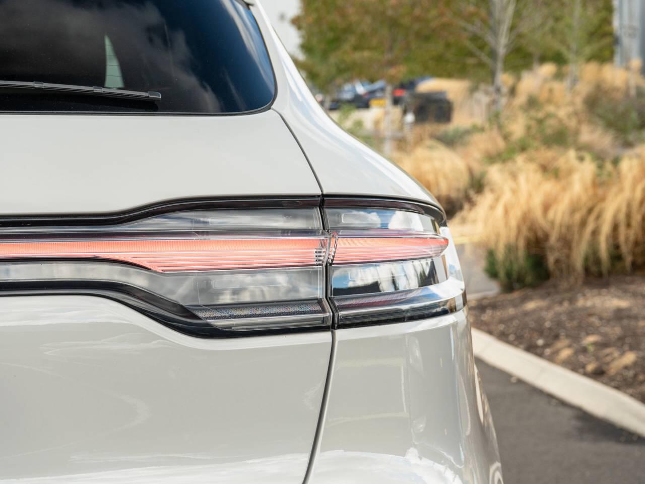 Porsche Macan view 9