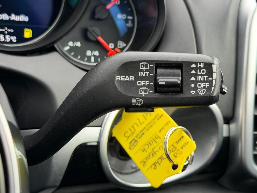 Porsche Cayenne view 55
