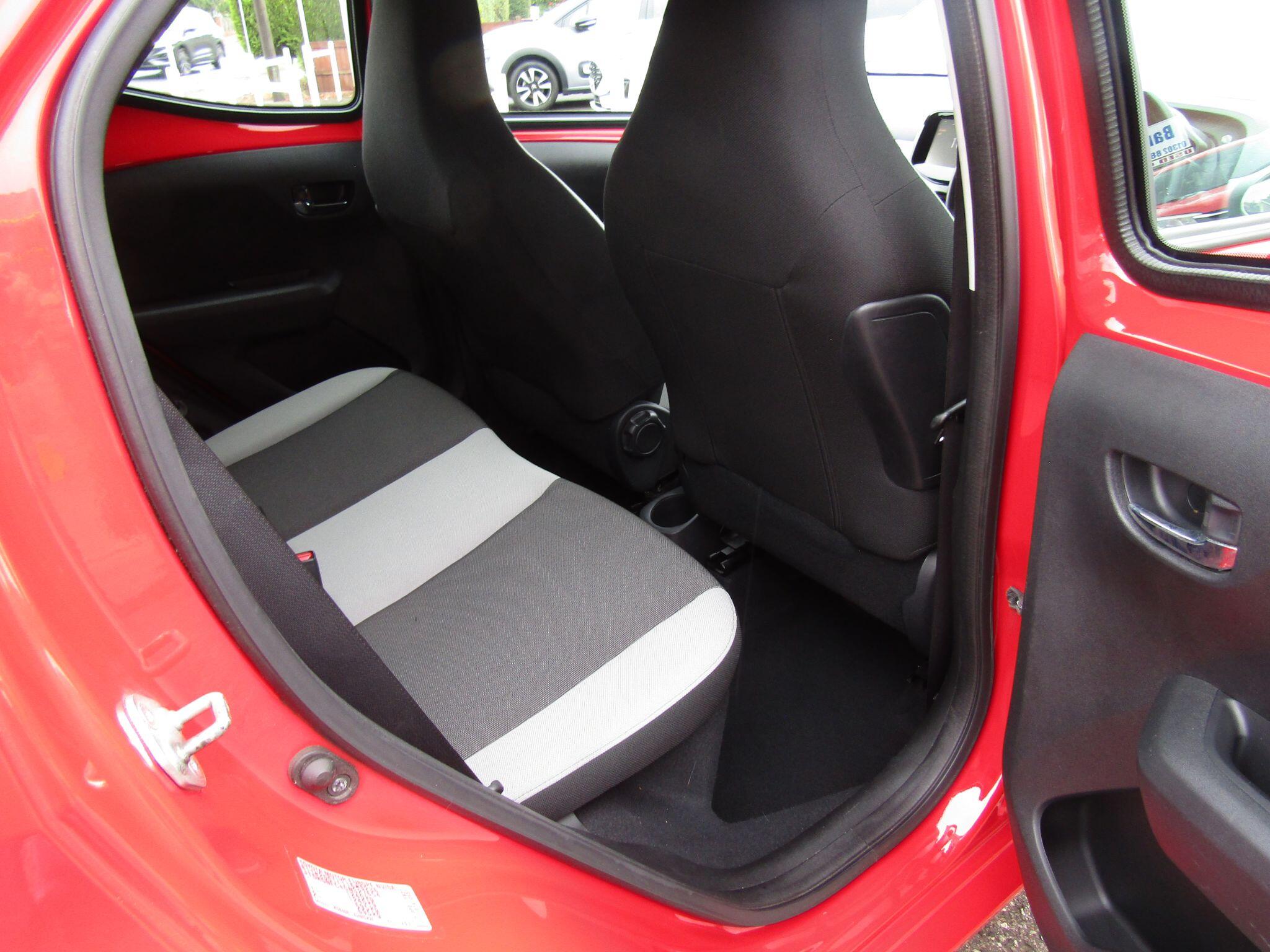 Toyota Aygo view 15