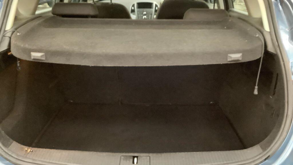 Vauxhall Astra view 7