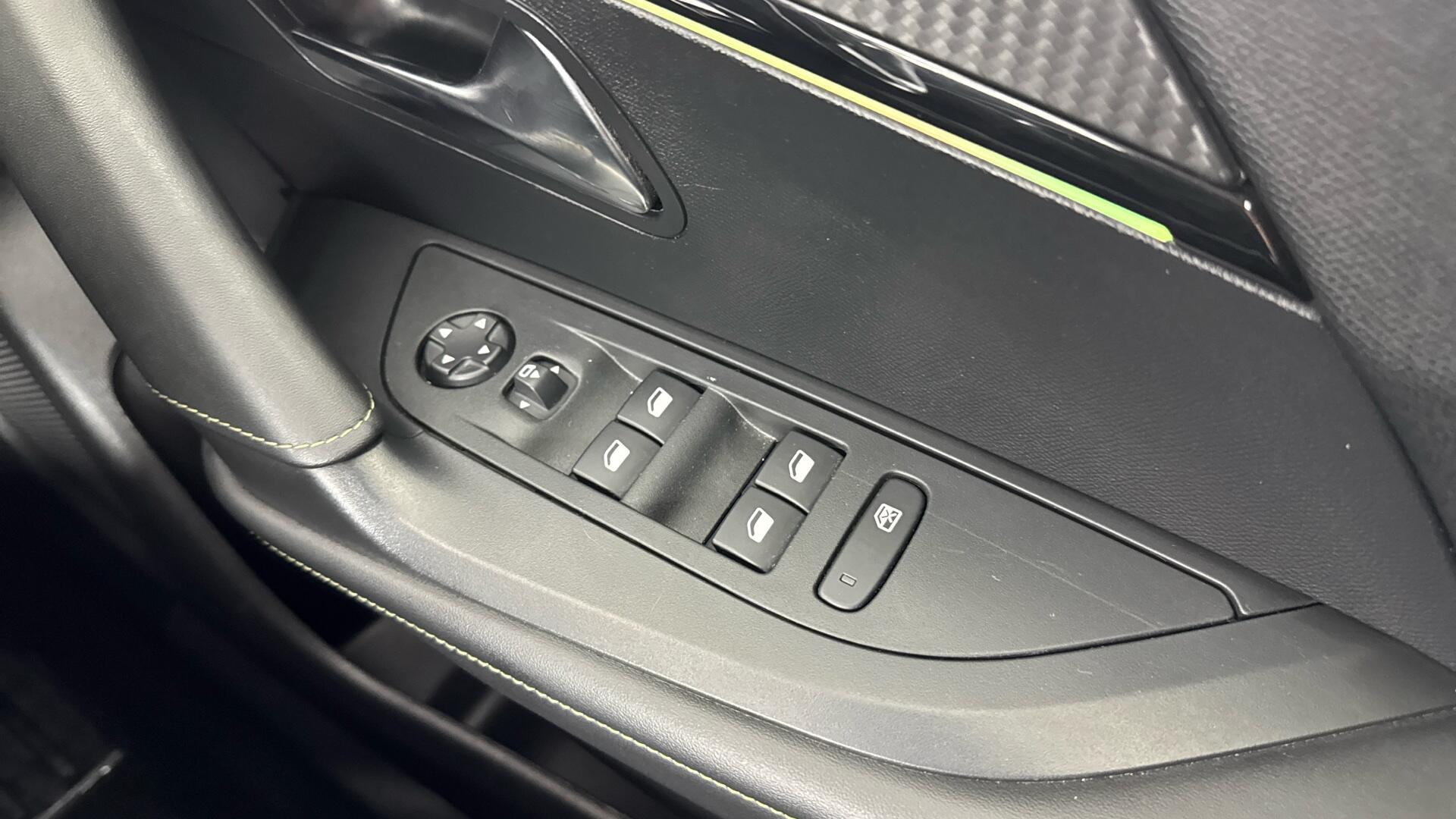 Peugeot 2008 view 44