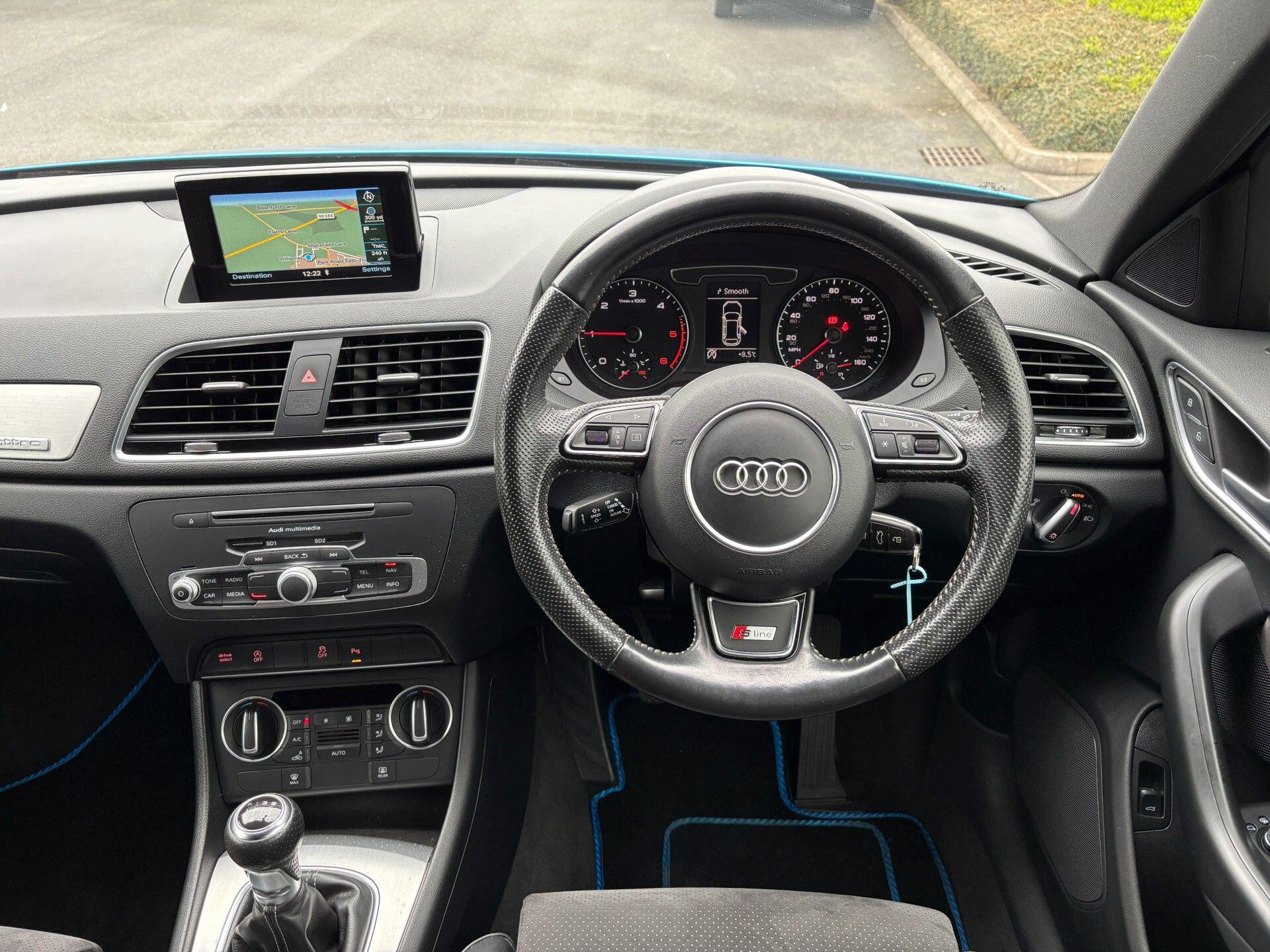 Audi Q3 view 27