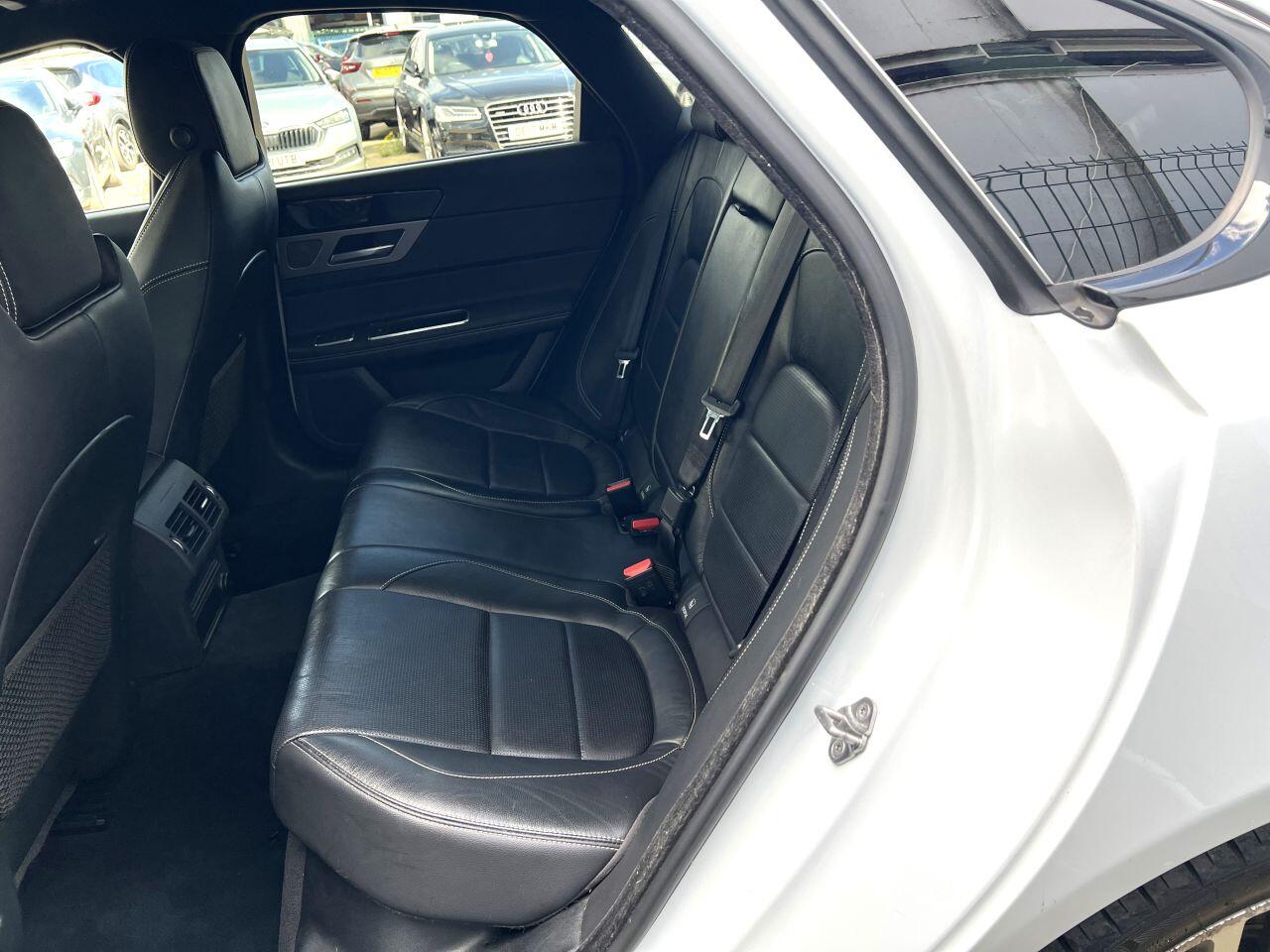 Jaguar XF view 26