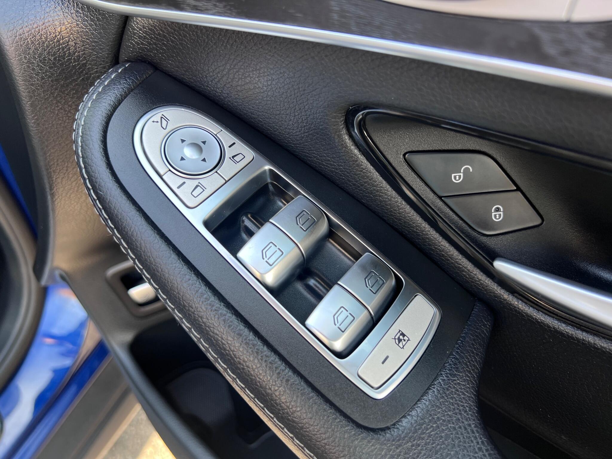 Mercedes-Benz GLC view 30
