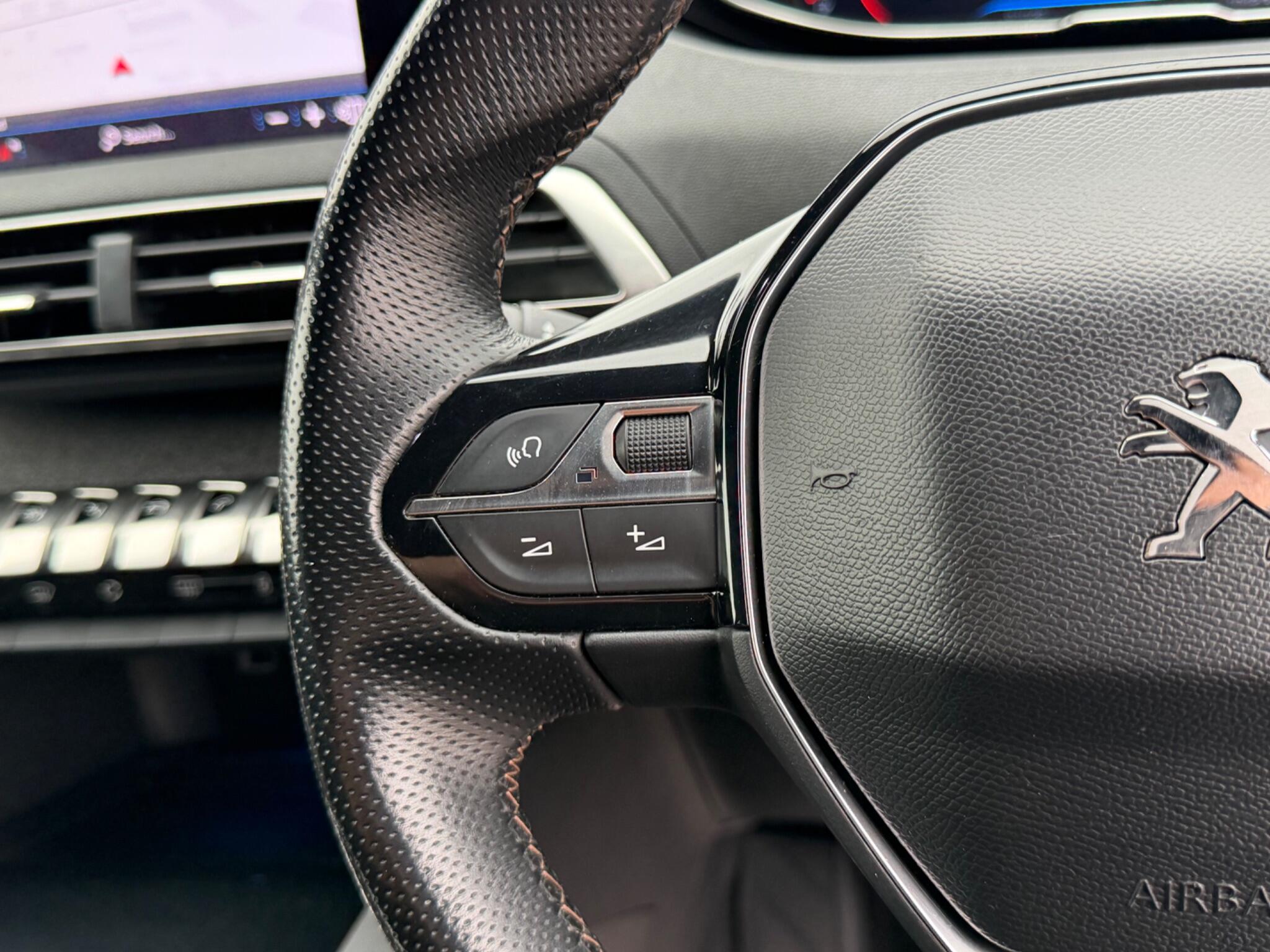 Peugeot 5008 view 17