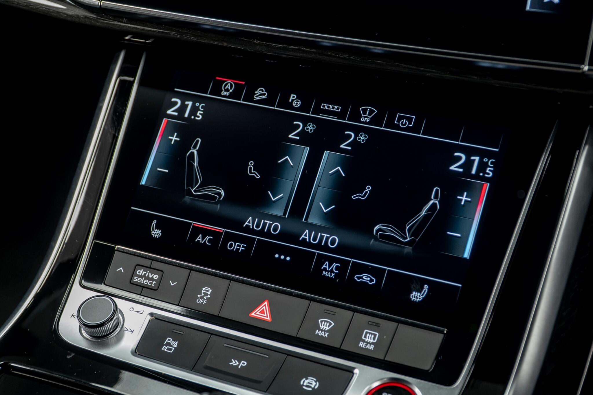 Audi SQ7 view 31