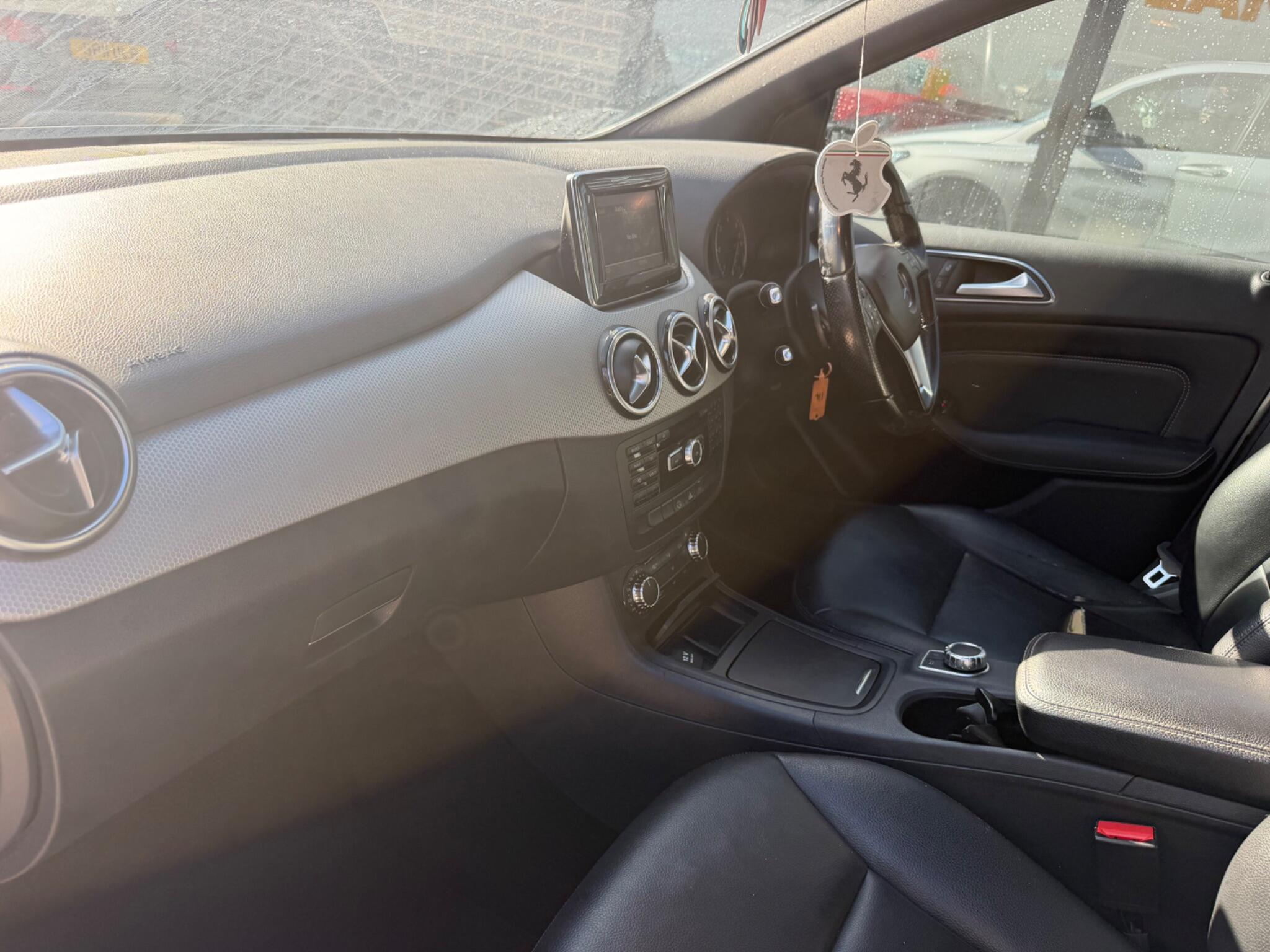 Mercedes-Benz B-Class view 15