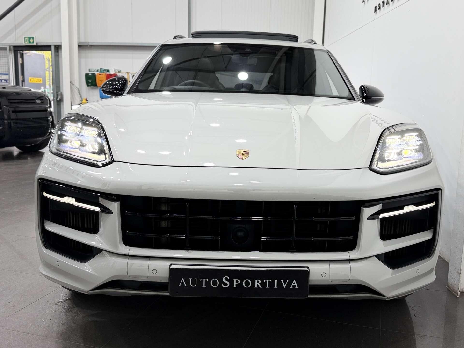 Porsche Cayenne view 6