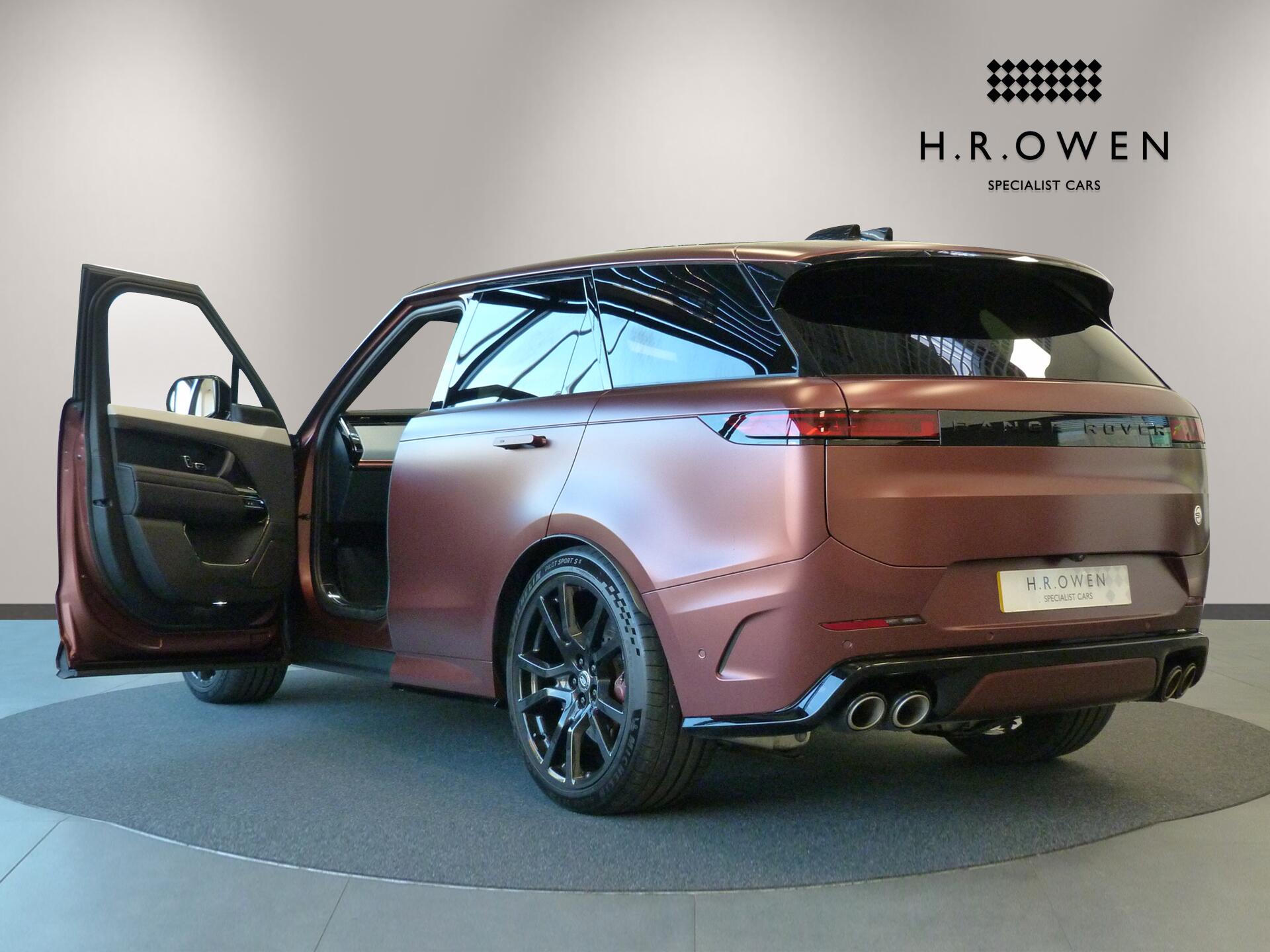 Land Rover Range Rover Sport view 13
