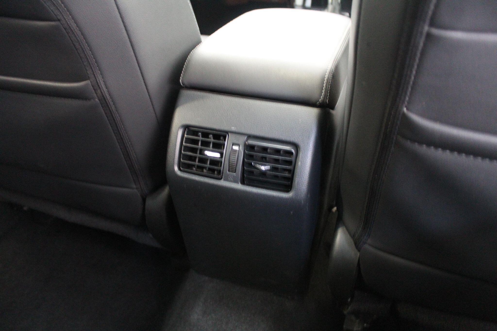 Subaru Outback view 56