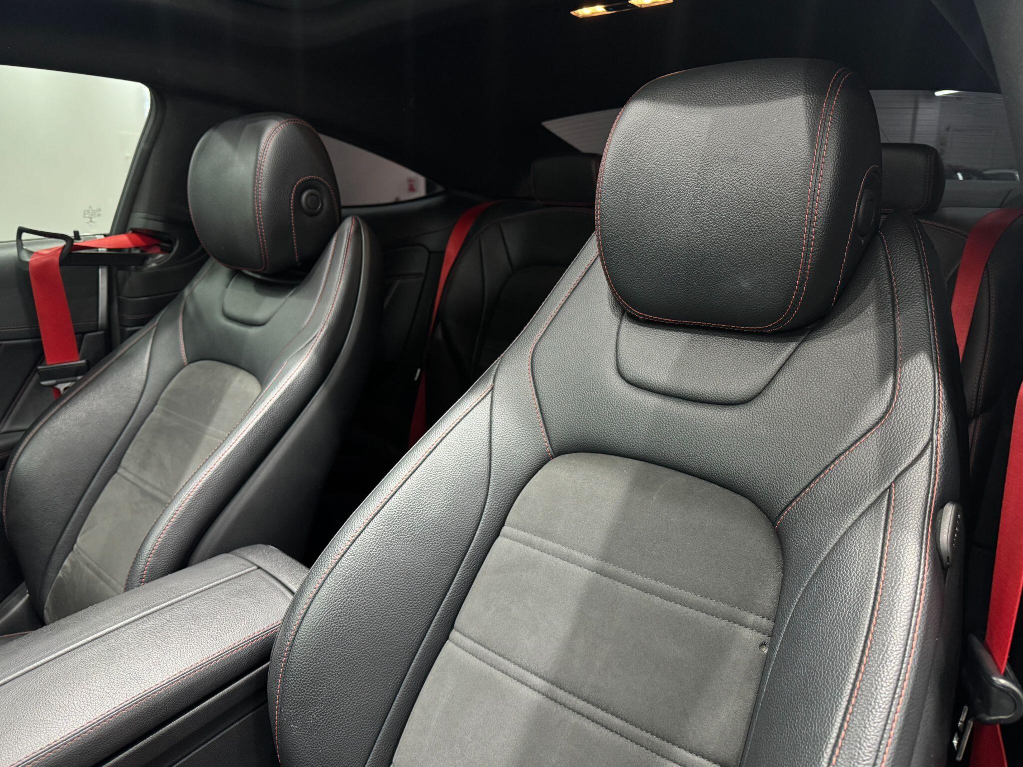 Mercedes-Benz C-Class view 44