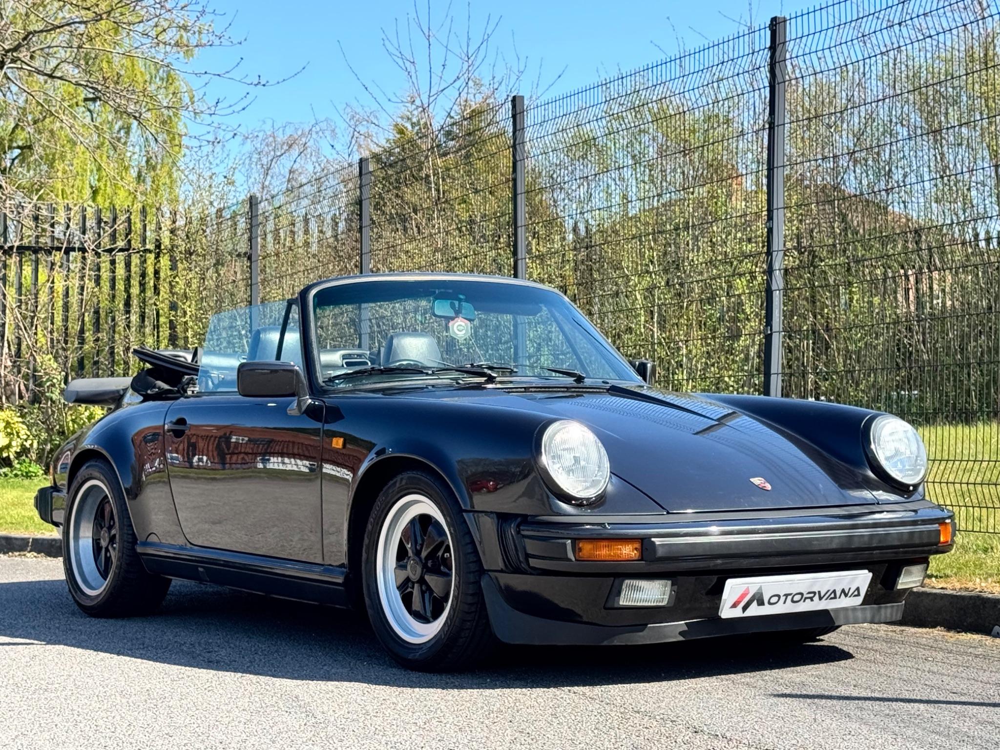 Porsche 911 view 12
