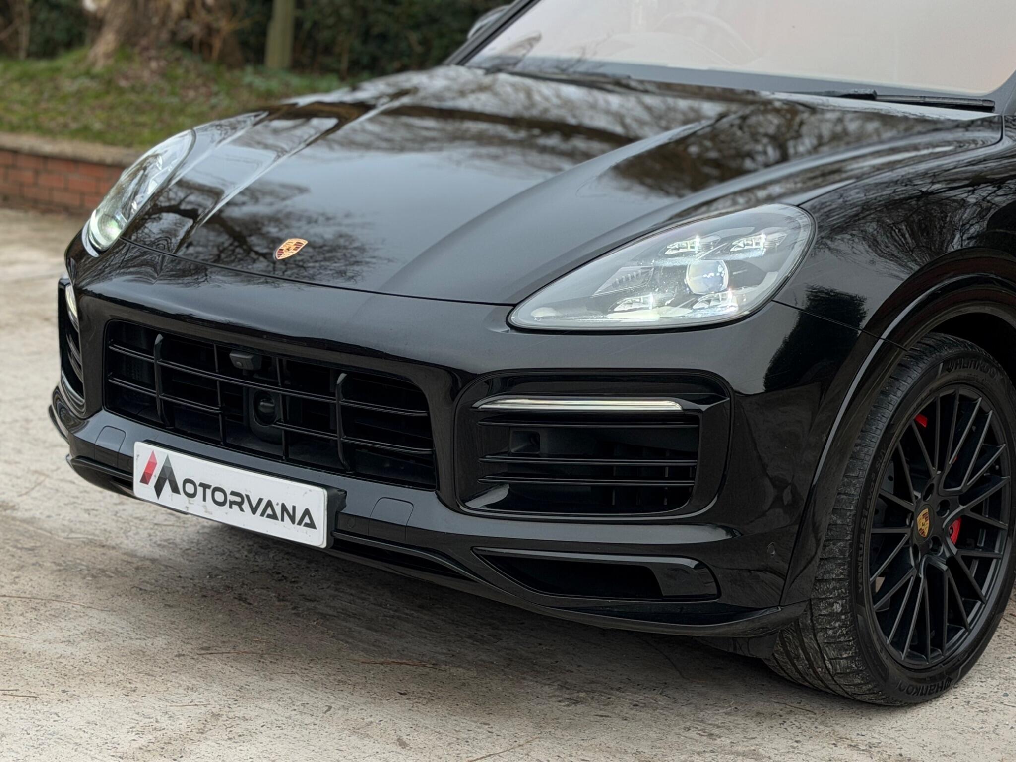 Porsche Cayenne view 75