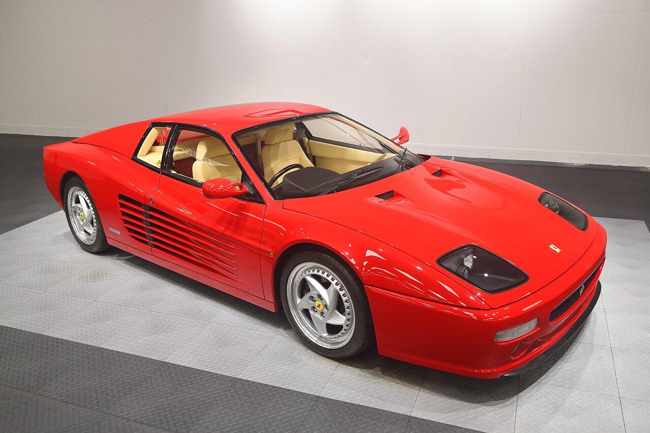 Ferrari 512 view 24