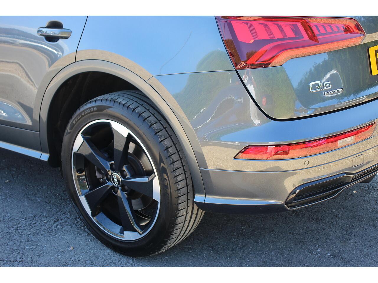 Audi Q5 view 41