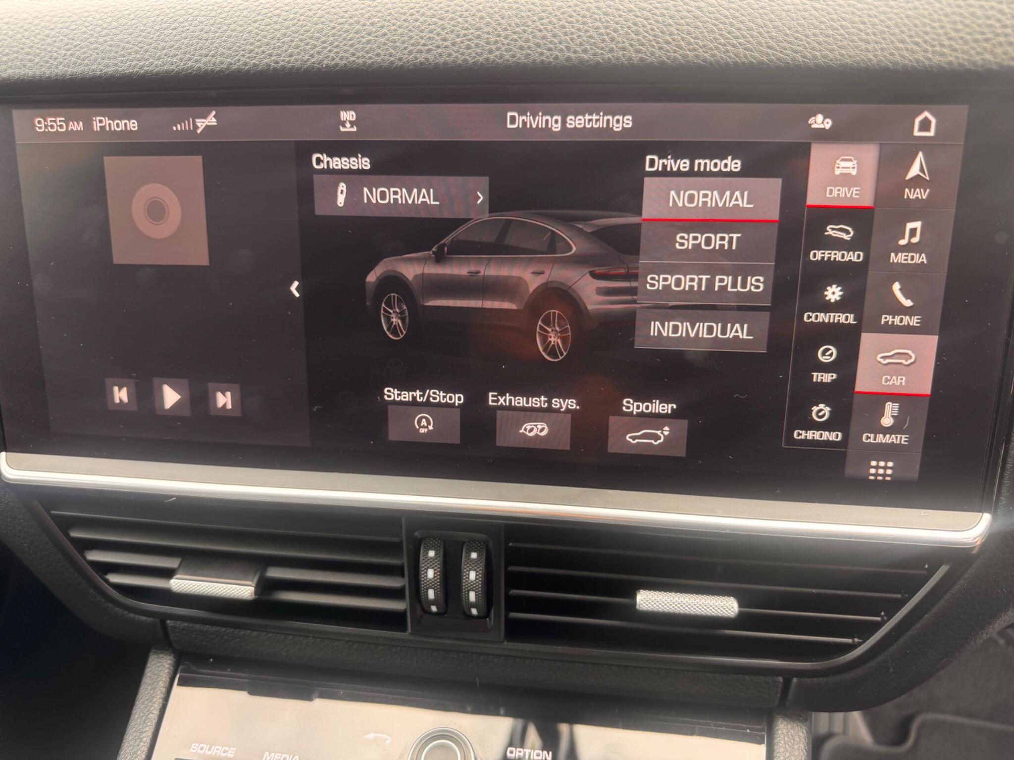 Porsche Cayenne view 44