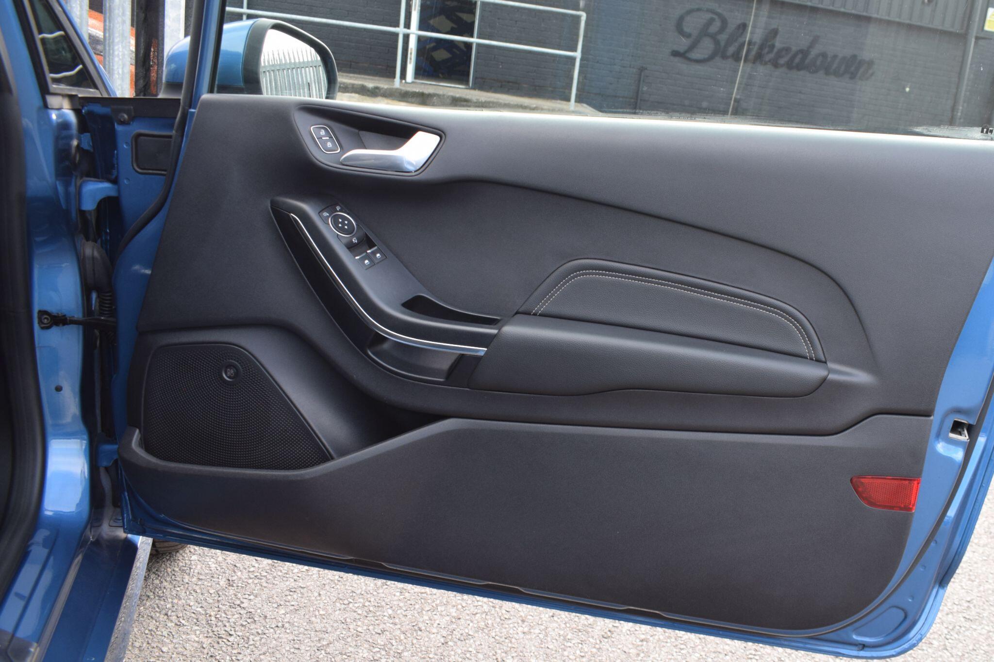 Ford Fiesta view 14