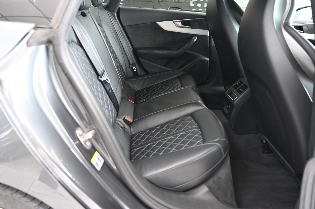 Audi S5 view 16