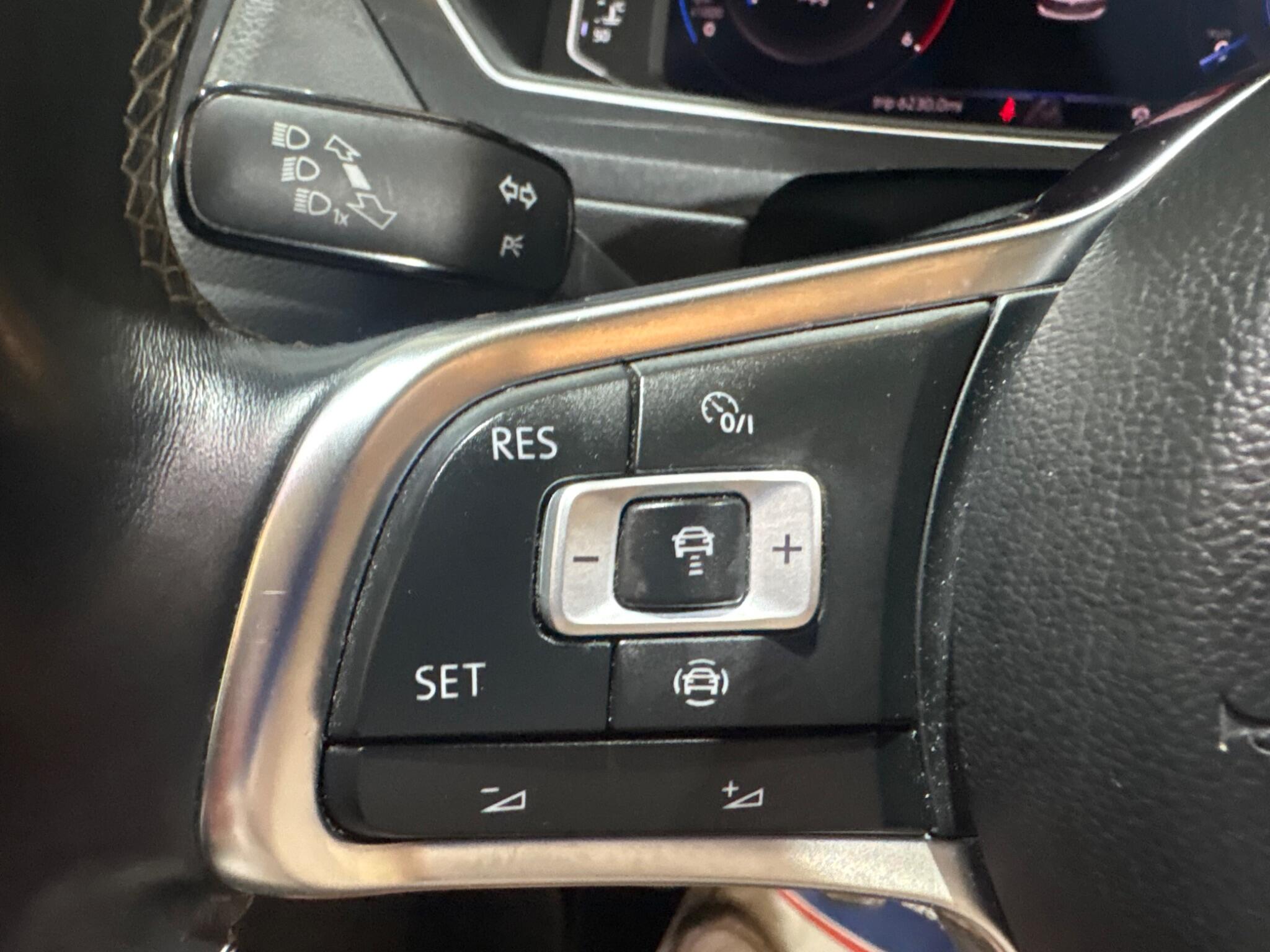 Volkswagen Tiguan view 34