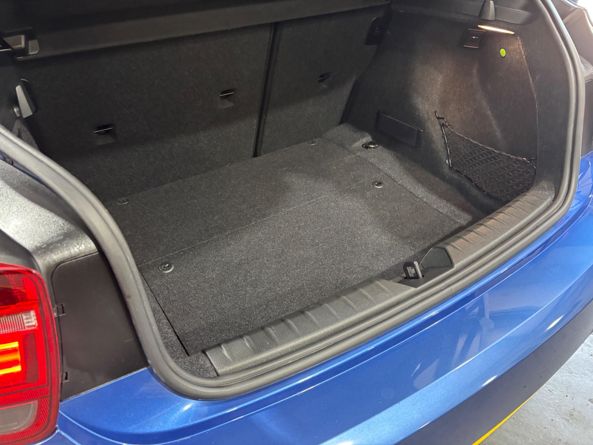 BMW 1 Series view 60